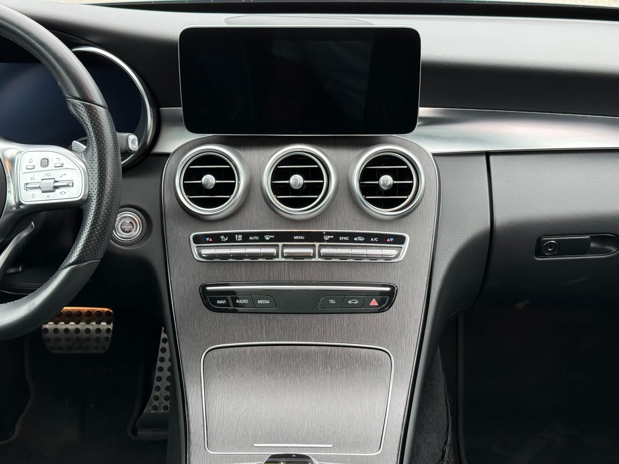 MERCEDES-BENZ C 220
