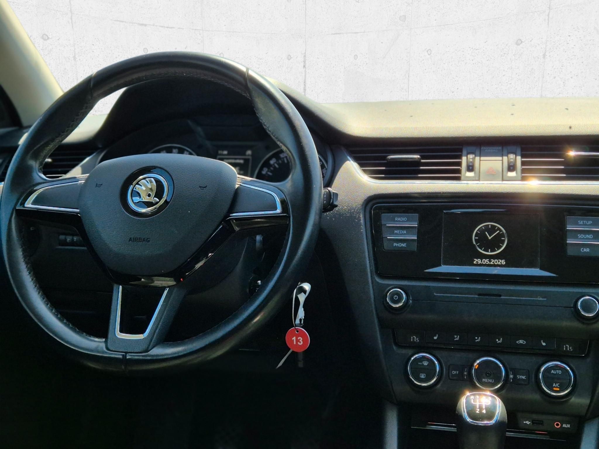 SKODA OCTAVIA