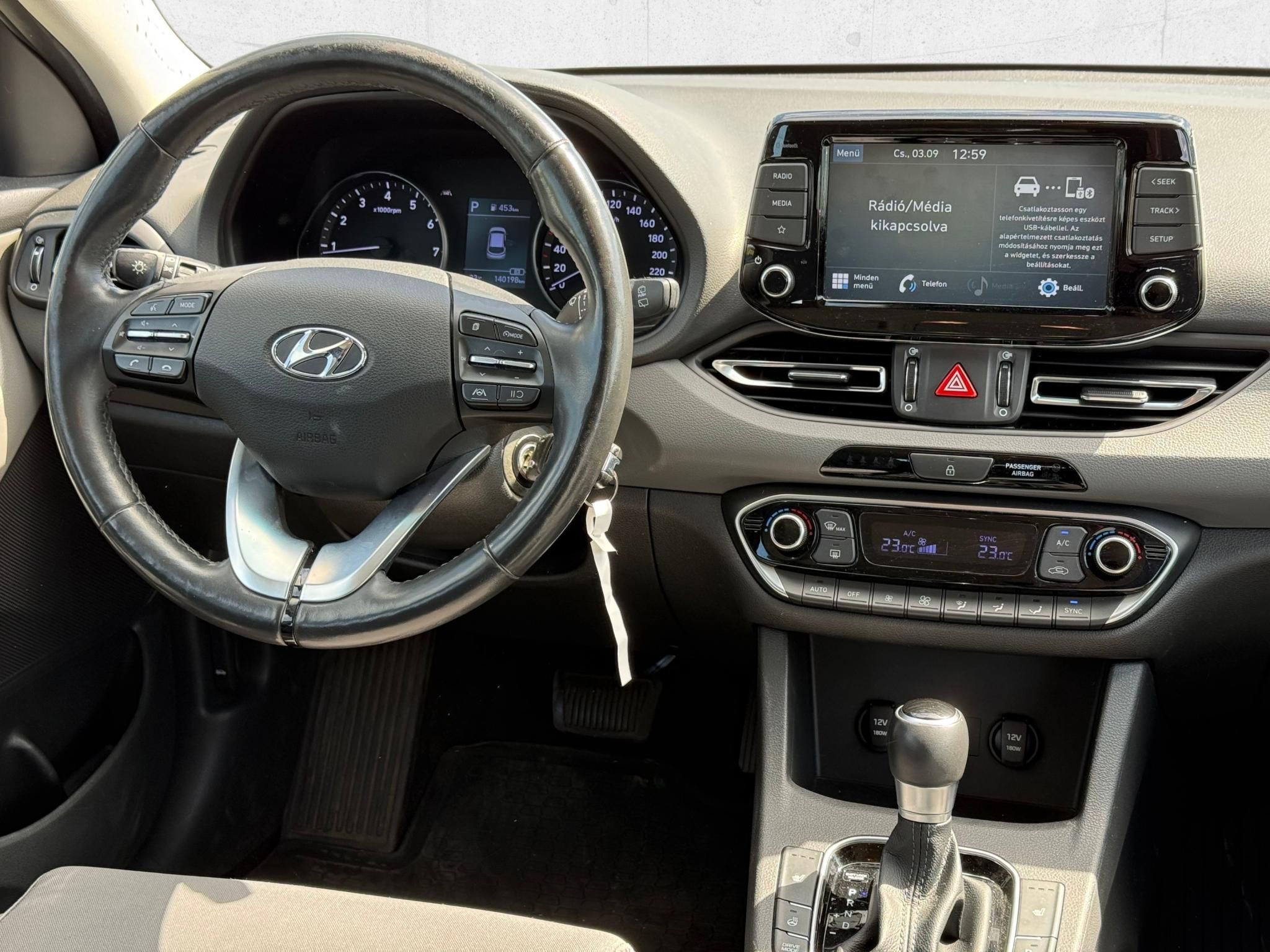 HYUNDAI I30