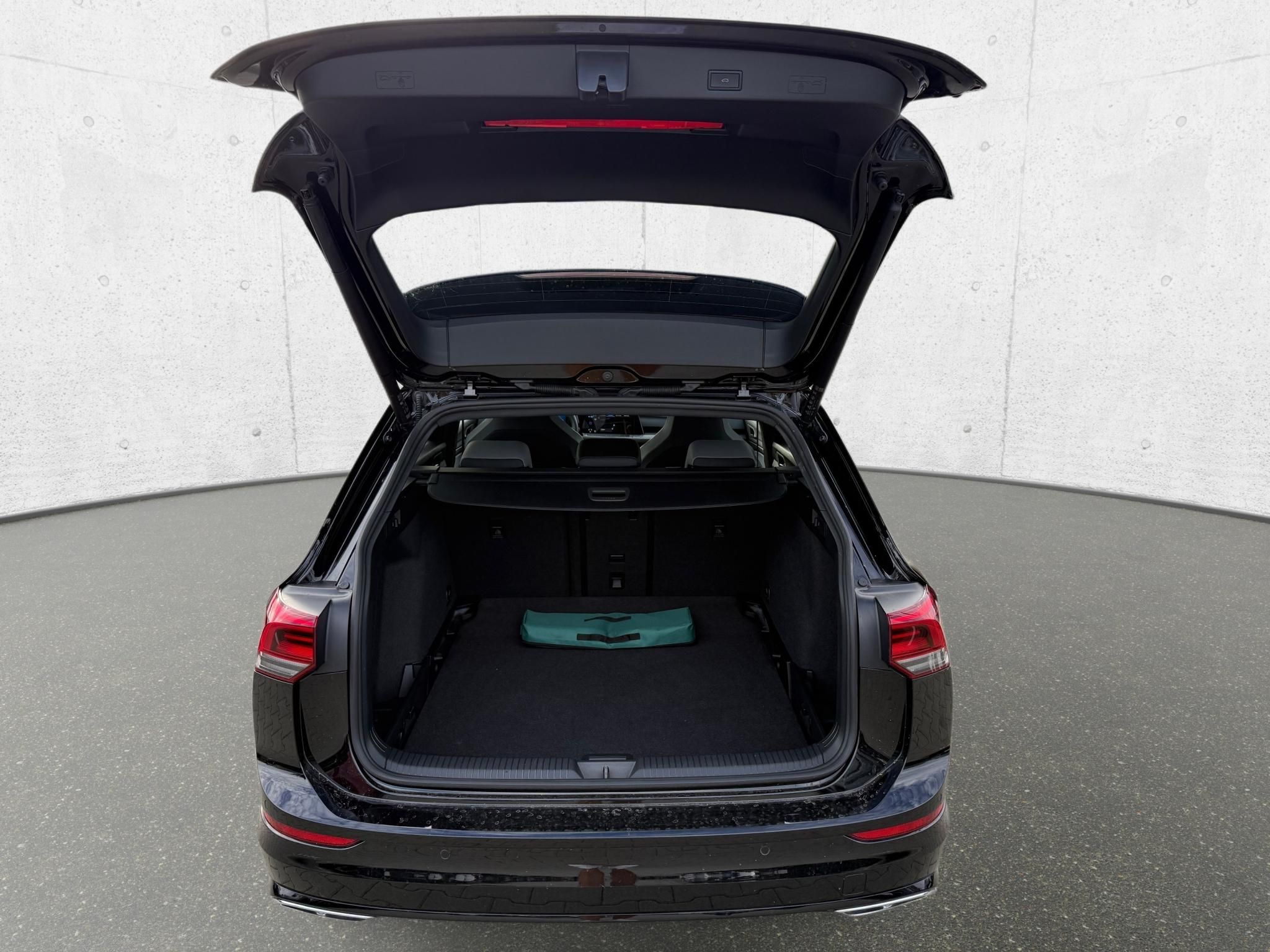 VOLKSWAGEN GOLF VIII