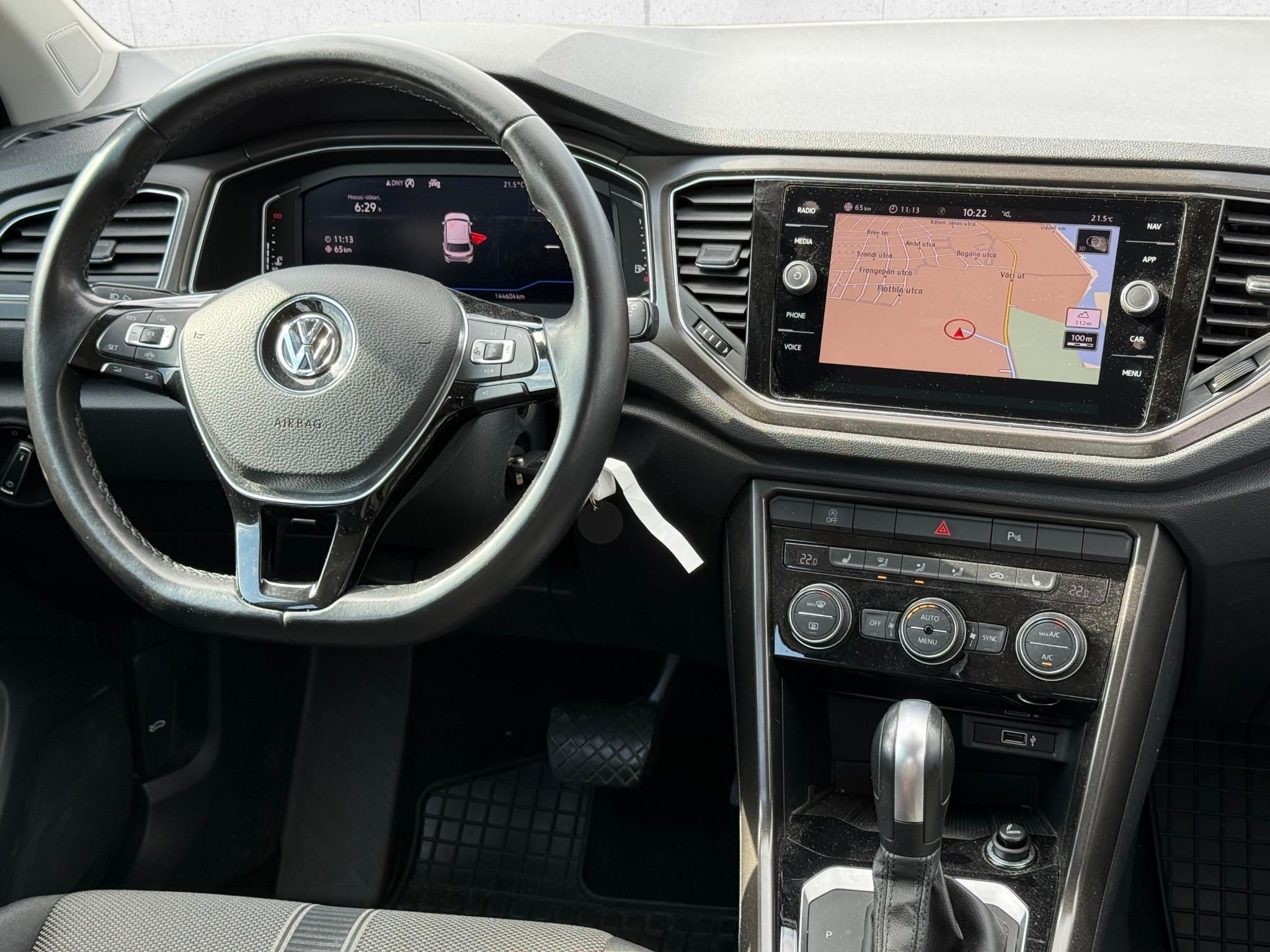 VOLKSWAGEN T-ROC