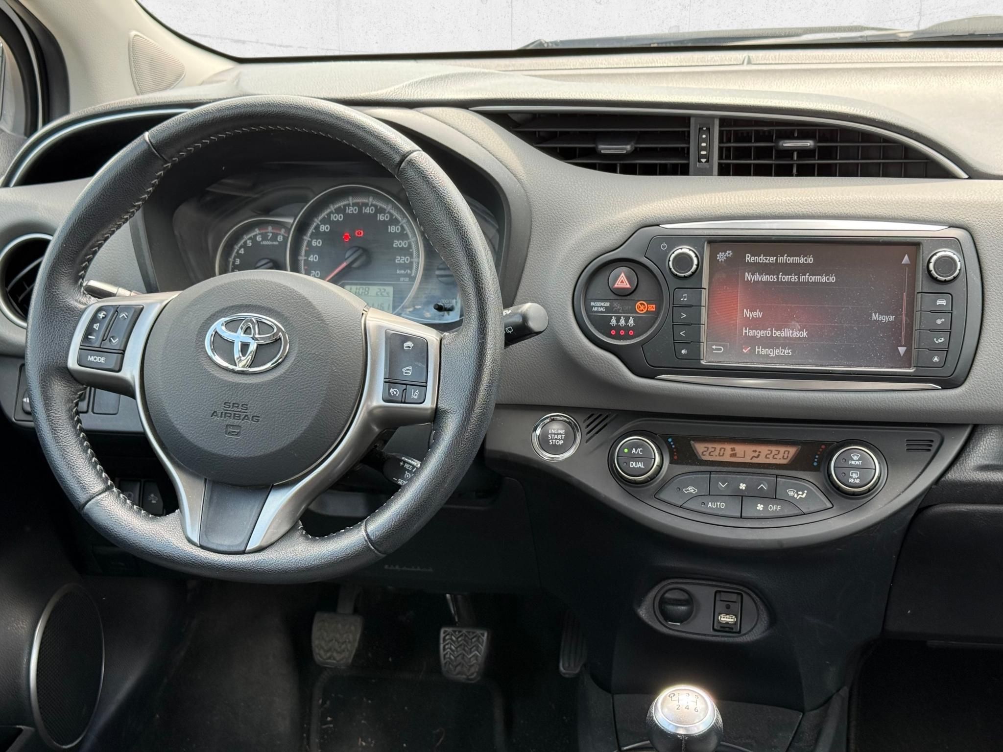 TOYOTA YARIS