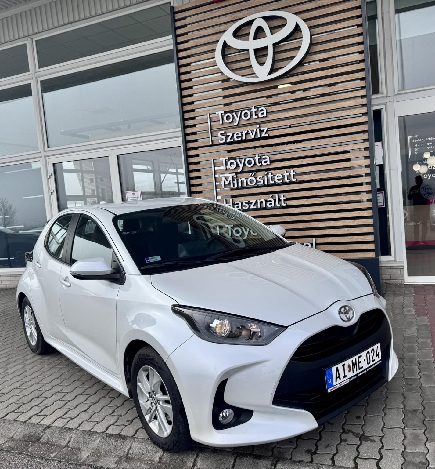 TOYOTA YARIS 1.5 Hybrid Comfort e-CVT Ferdehátú