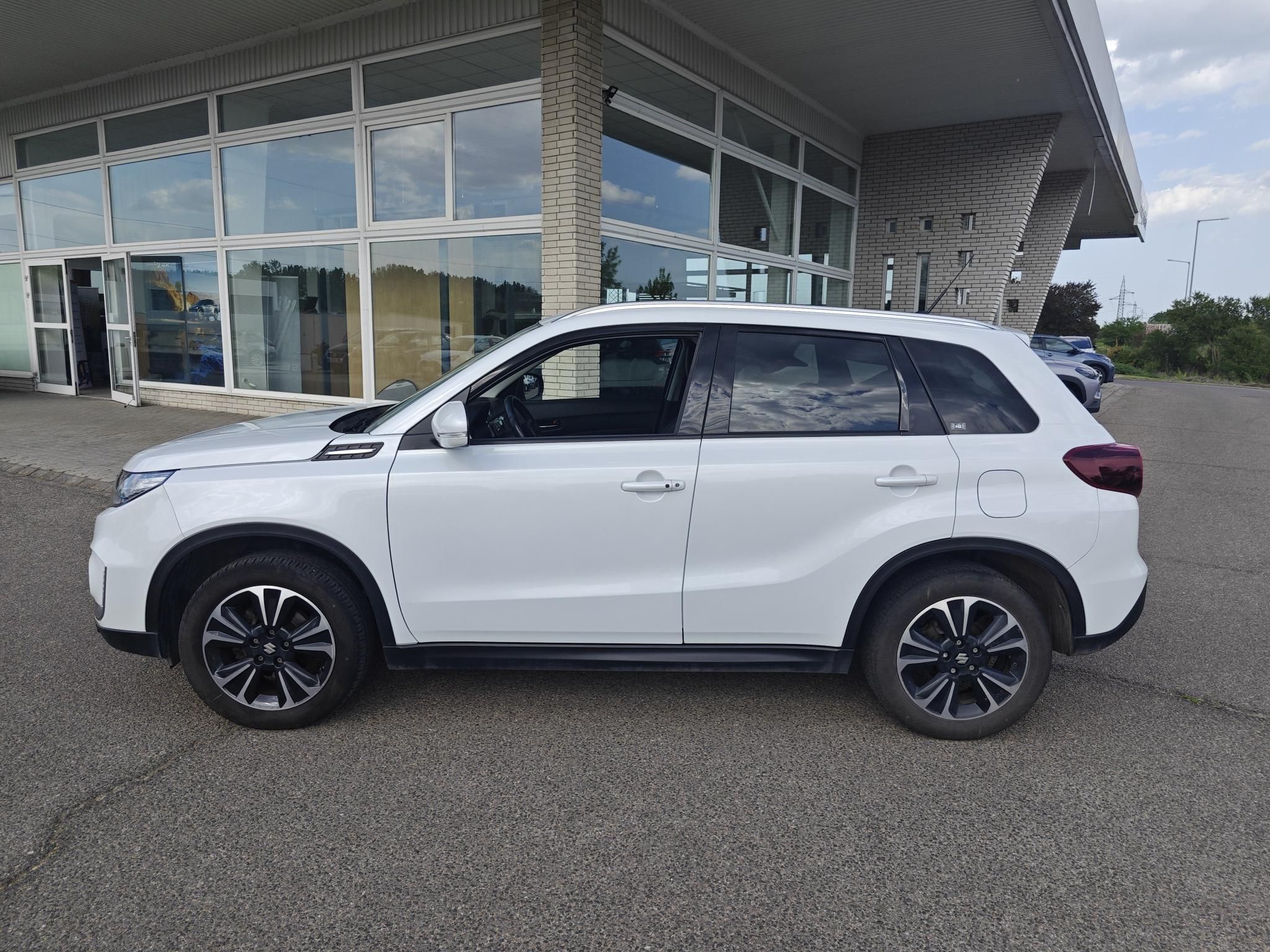SUZUKI VITARA 1.4 Hybrid GLX Első Tulajdonostól! Városi terepjáró (crossover)