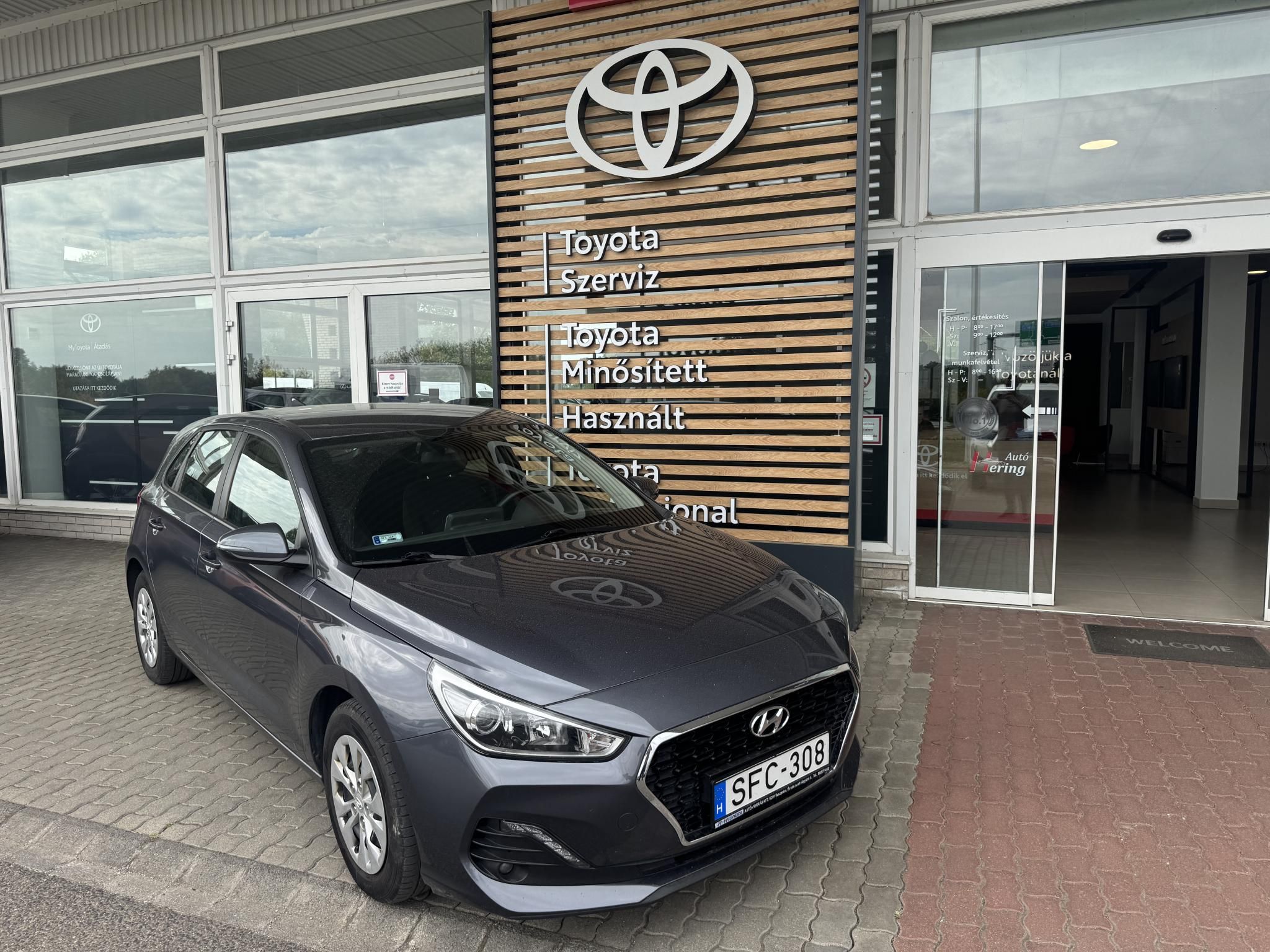 HYUNDAI I30 1.4 MPi GO! FRISS MŰSZAKIVAL! Ferdehátú