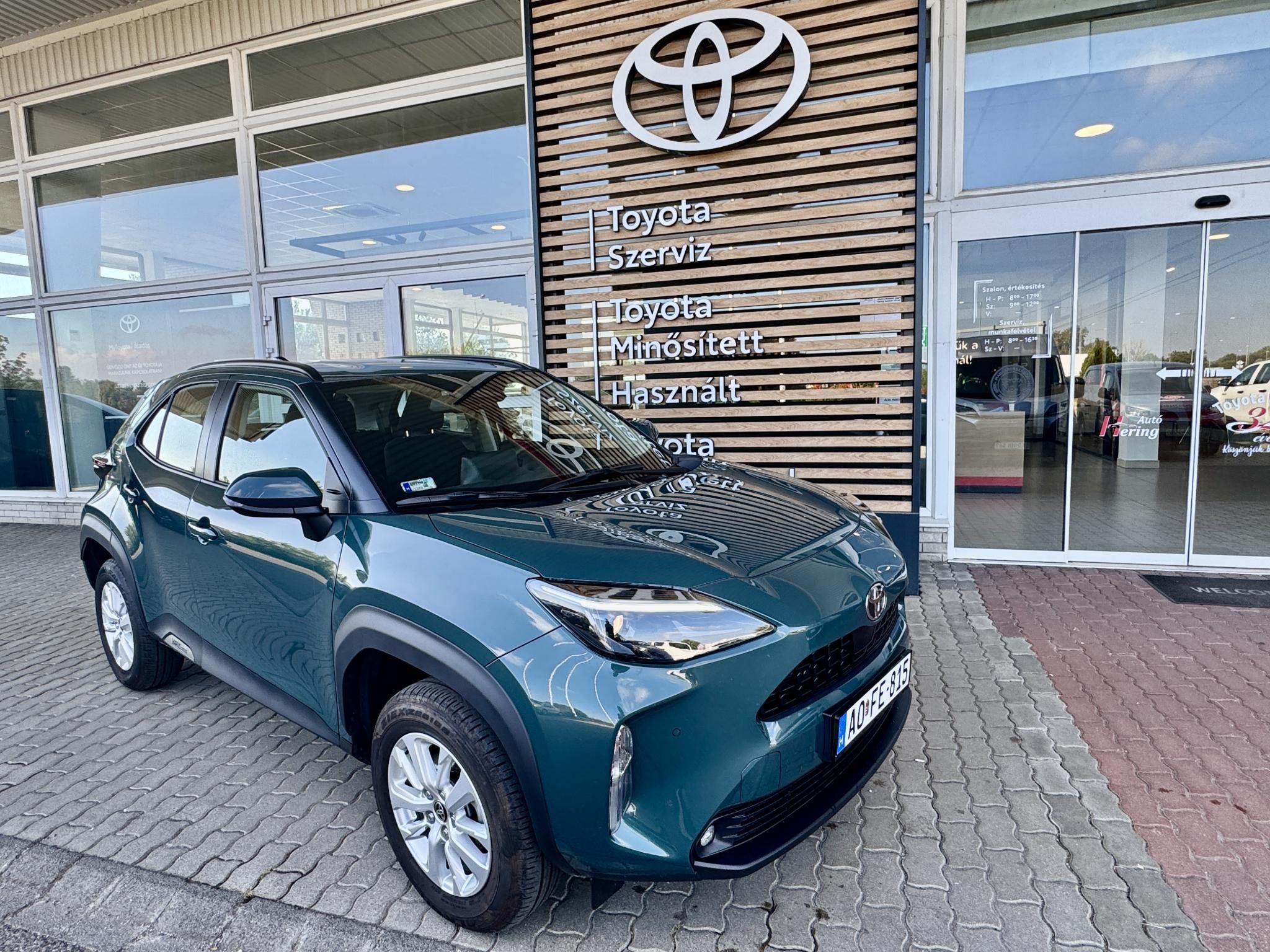 TOYOTA YARIS CROSS 1.5 Hybrid Comfort e-CVT Városi terepjáró (crossover)