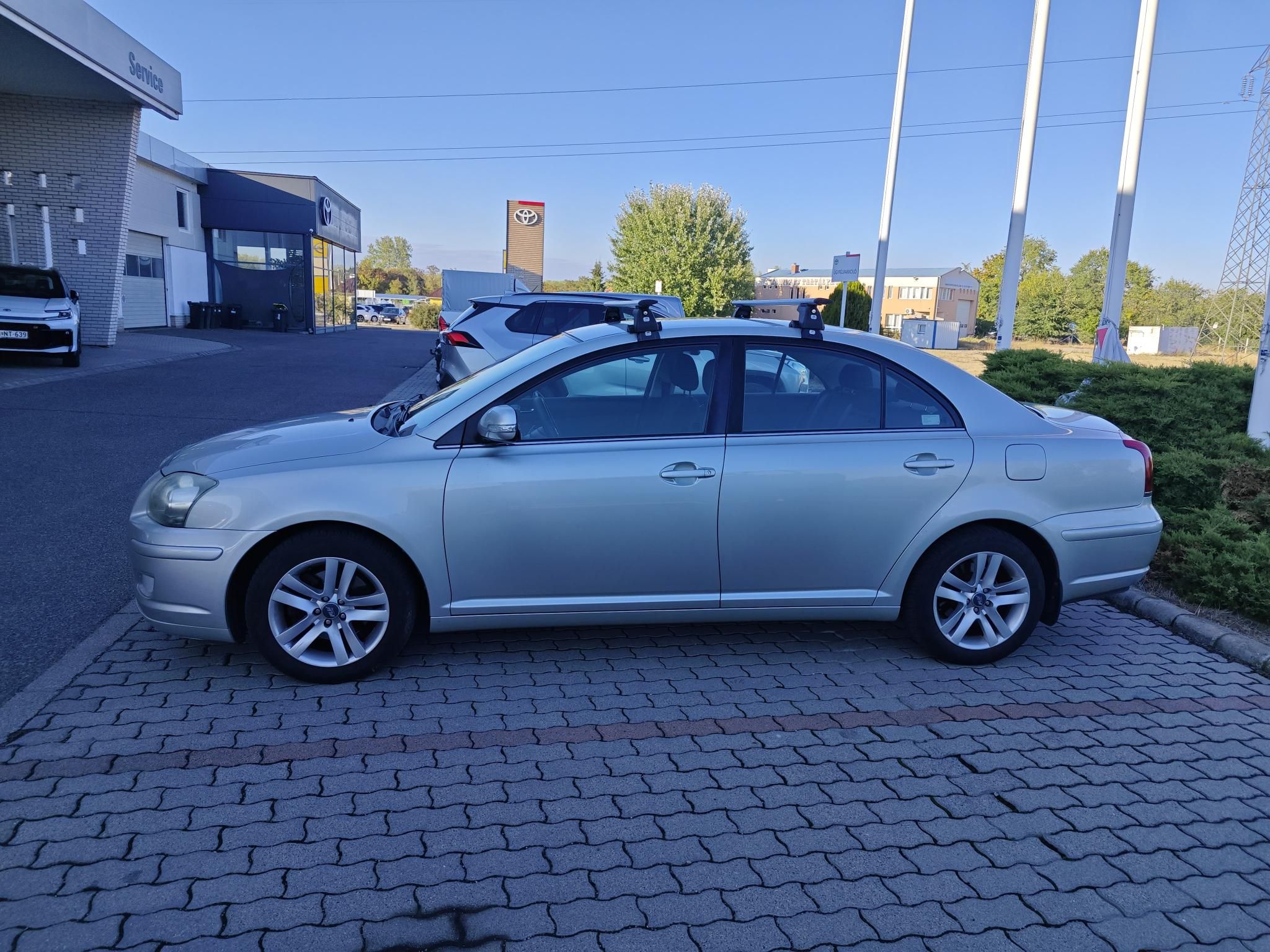 TOYOTA AVENSIS 2.0 D-4D Sol Plus Sedan