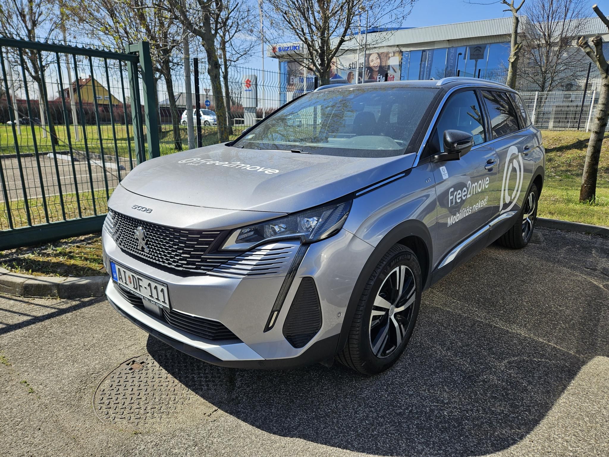 PEUGEOT 5008