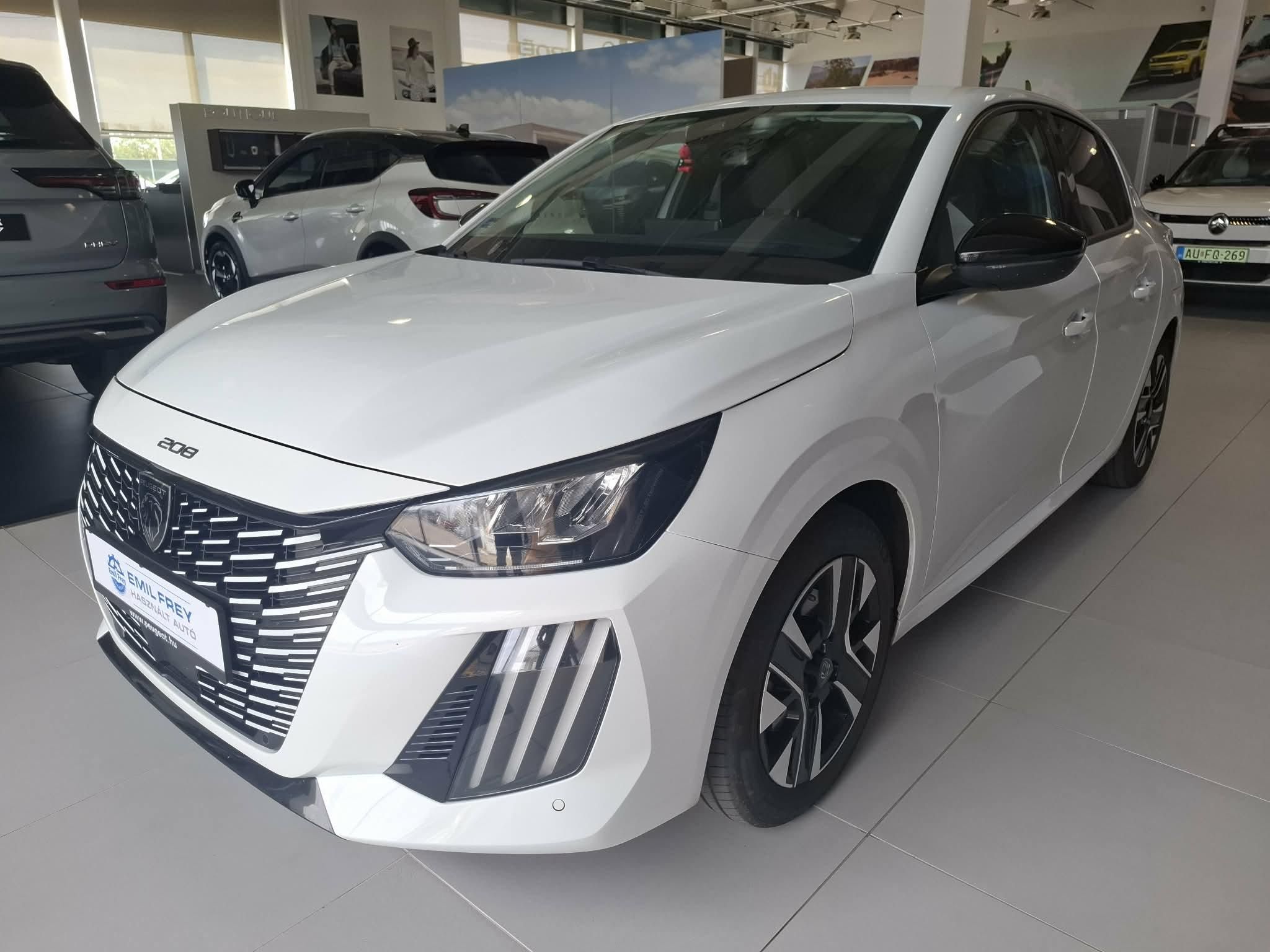 PEUGEOT 208