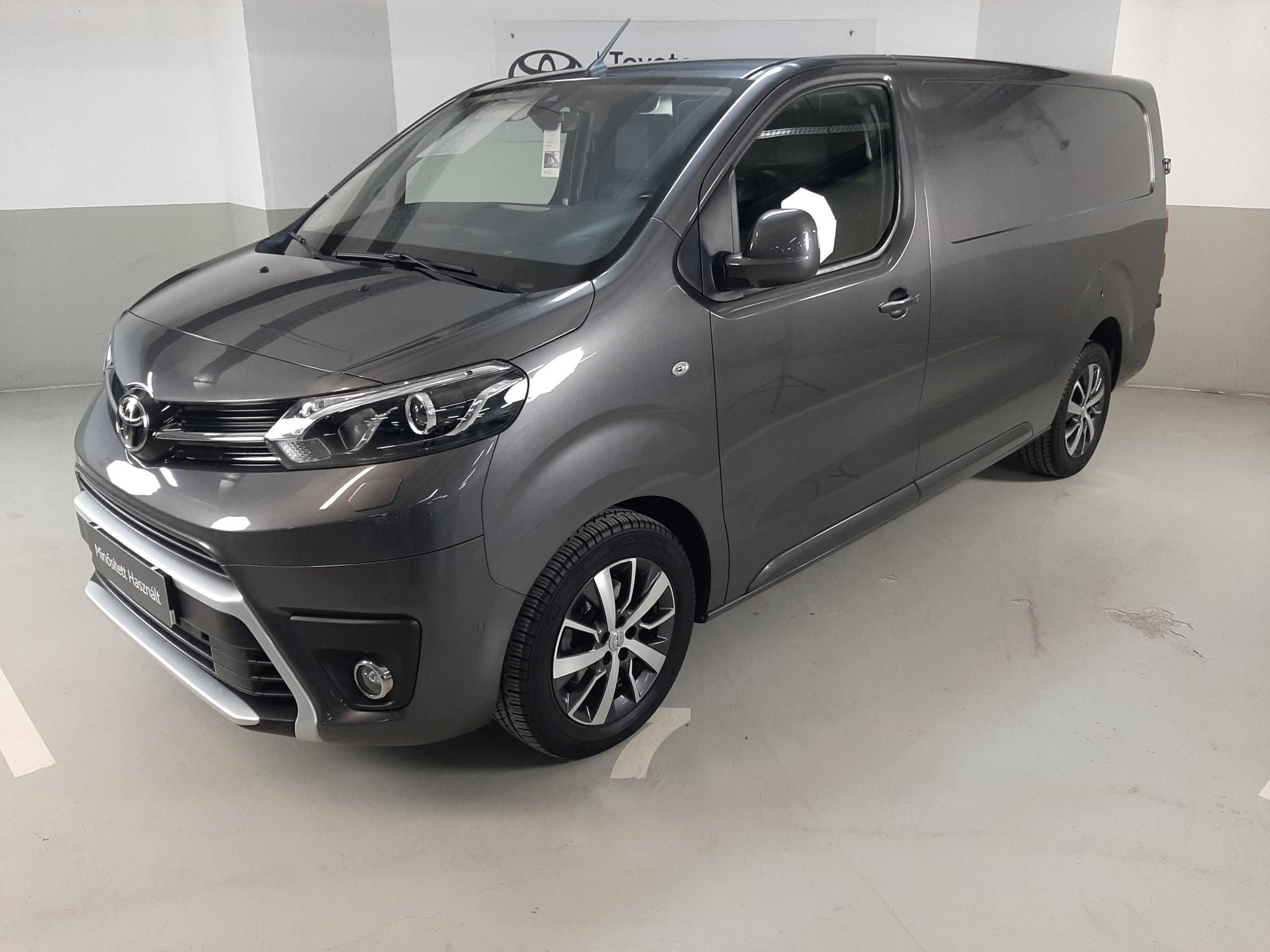 TOYOTA PROACE