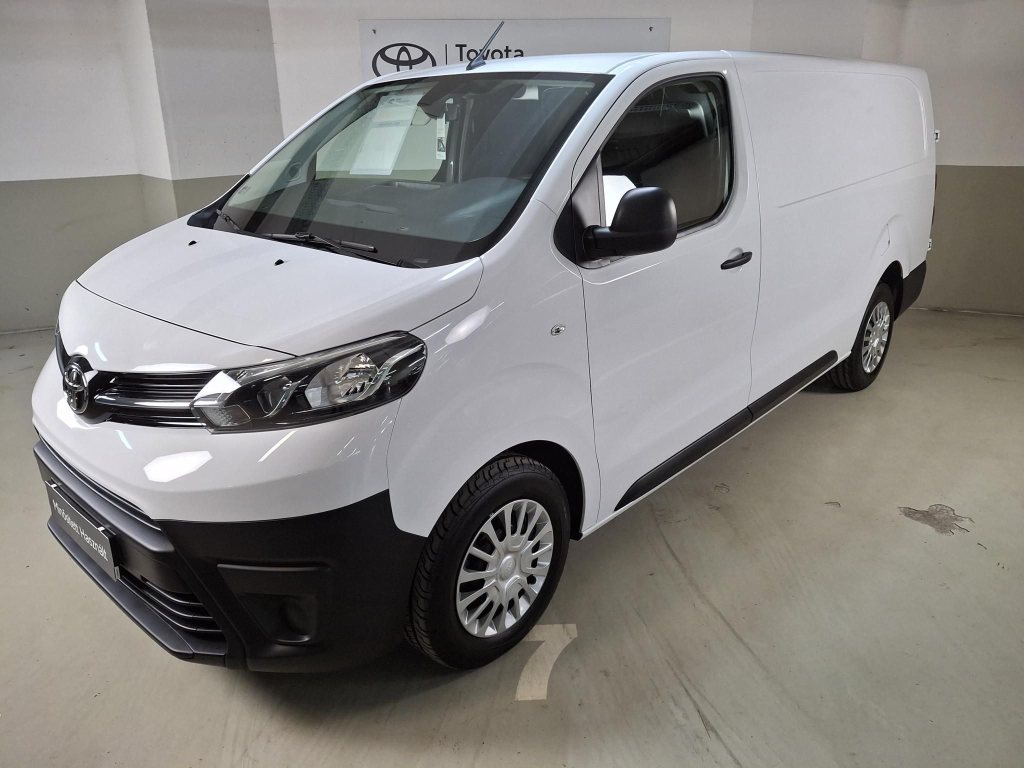 TOYOTA PROACE