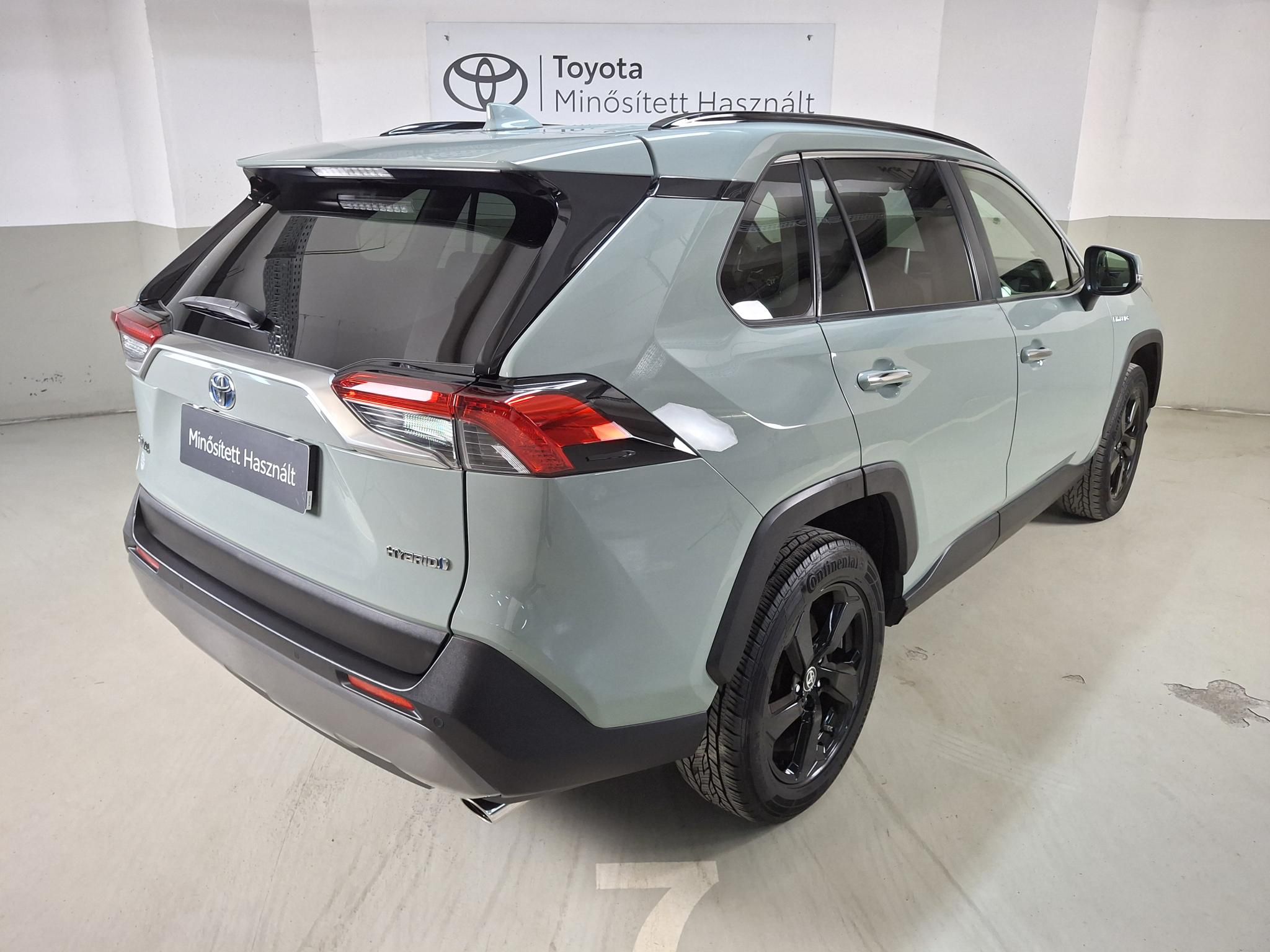 TOYOTA RAV 4