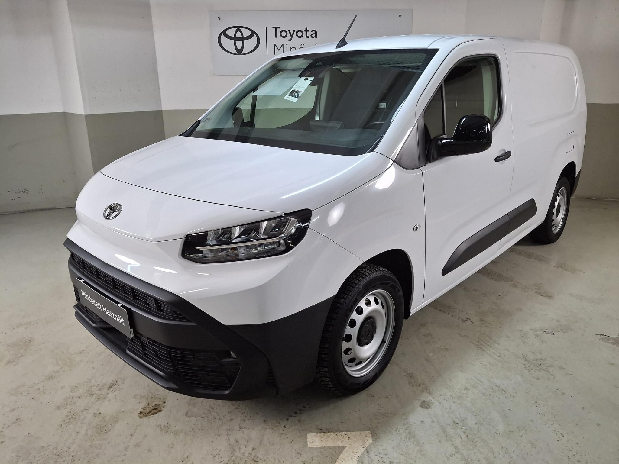 TOYOTA PROACE