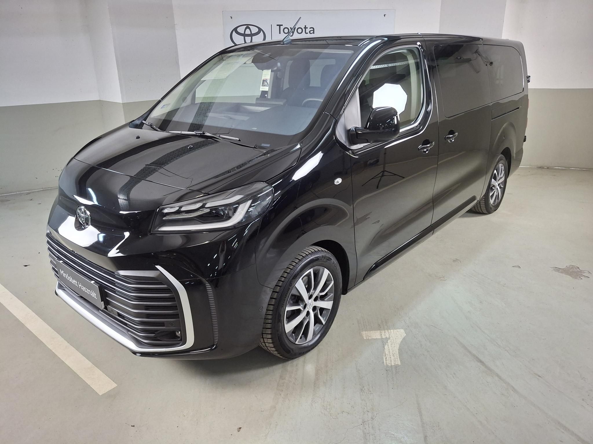 TOYOTA PROACE