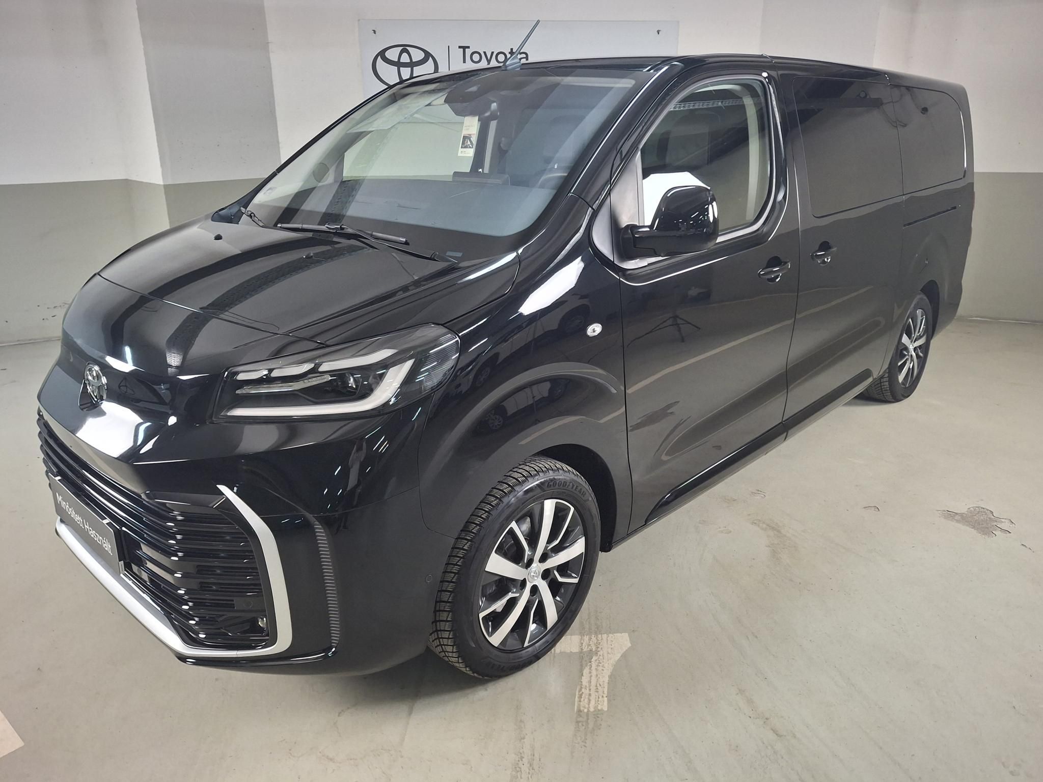 TOYOTA PROACE