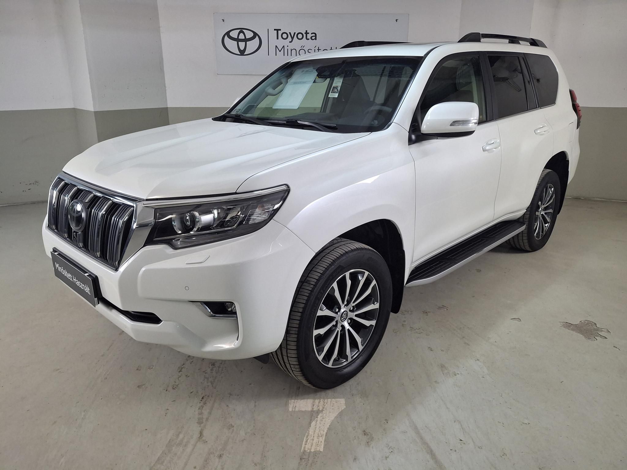 TOYOTA LAND CRUISER