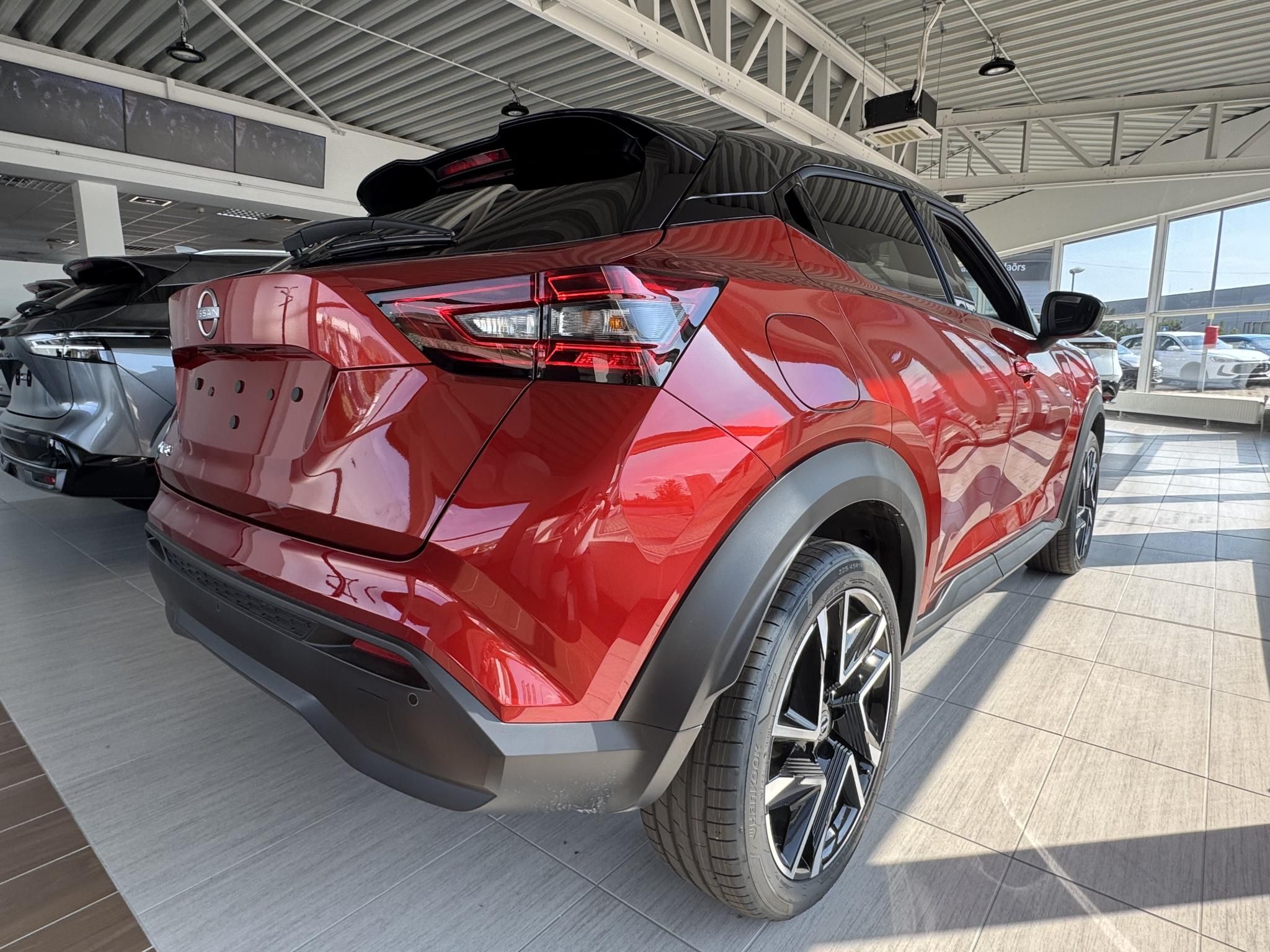 NISSAN JUKE 1.0 DIG-T N-Design DCT Automata. + BOSE + 2 tónusú fényezés. 5 év garanciával! - 4. kép