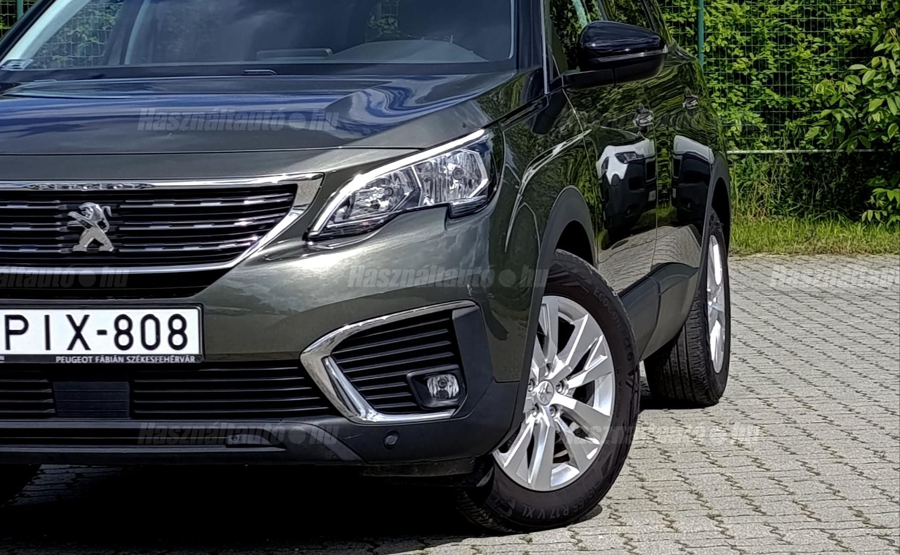 PEUGEOT 5008