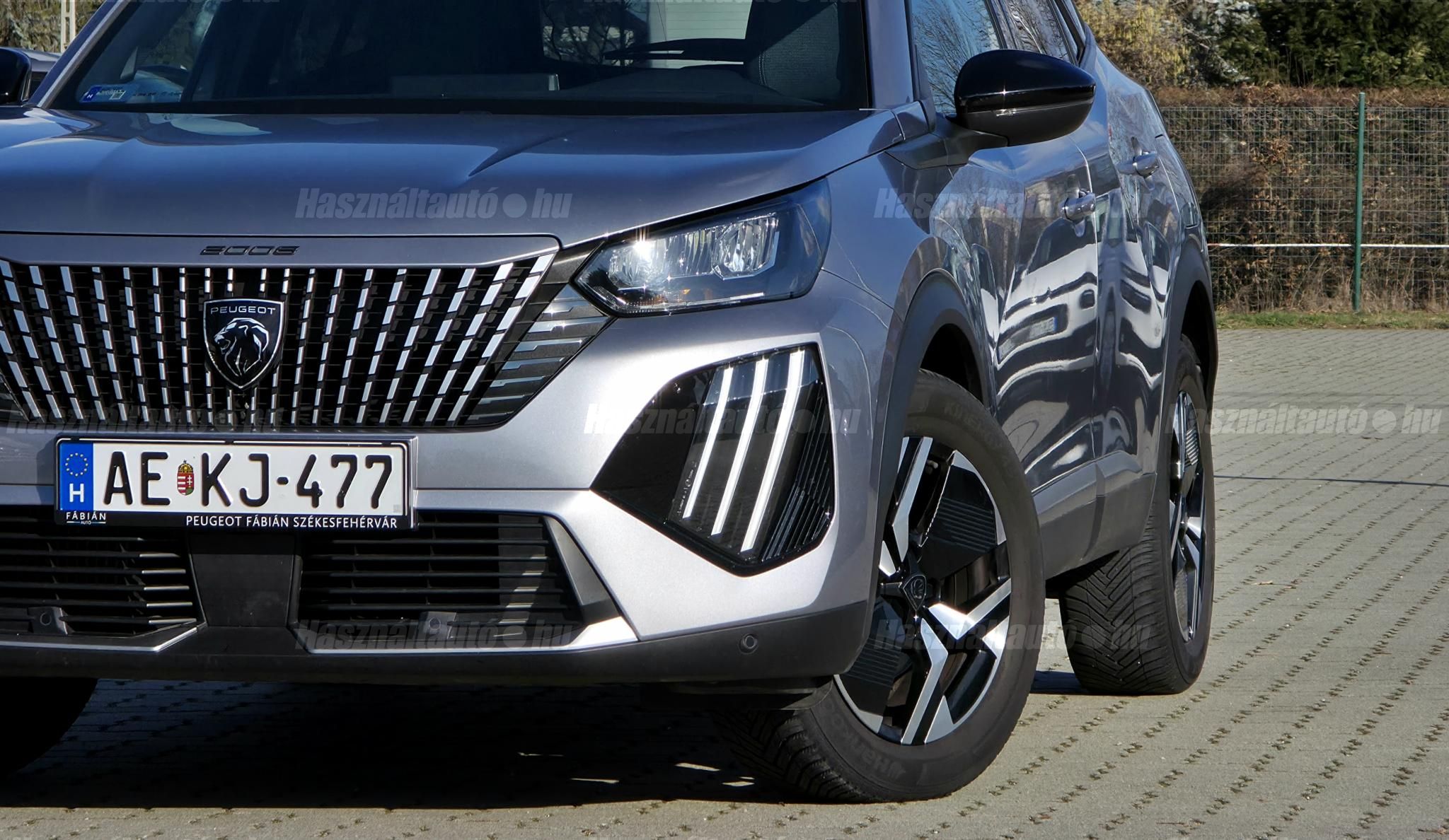 PEUGEOT 2008