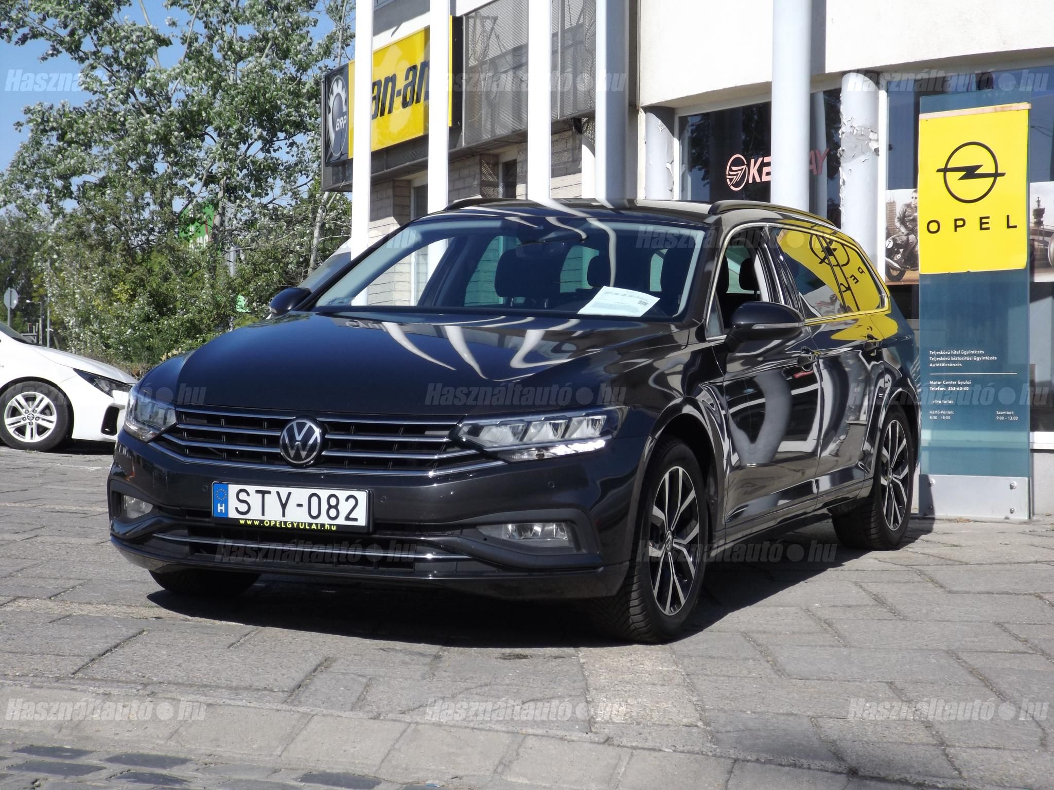 VOLKSWAGEN PASSAT