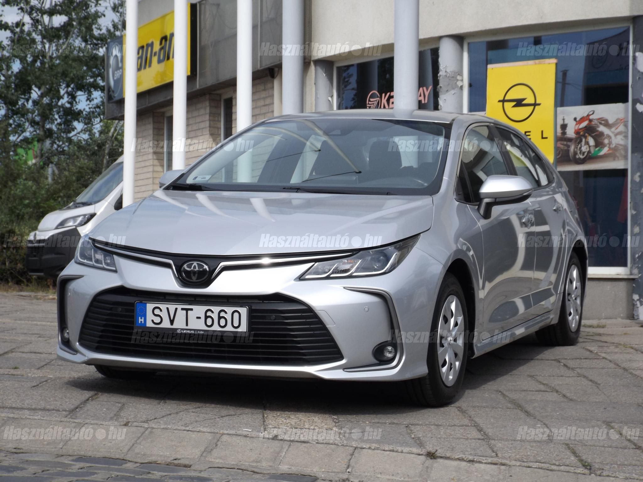 TOYOTA COROLLA