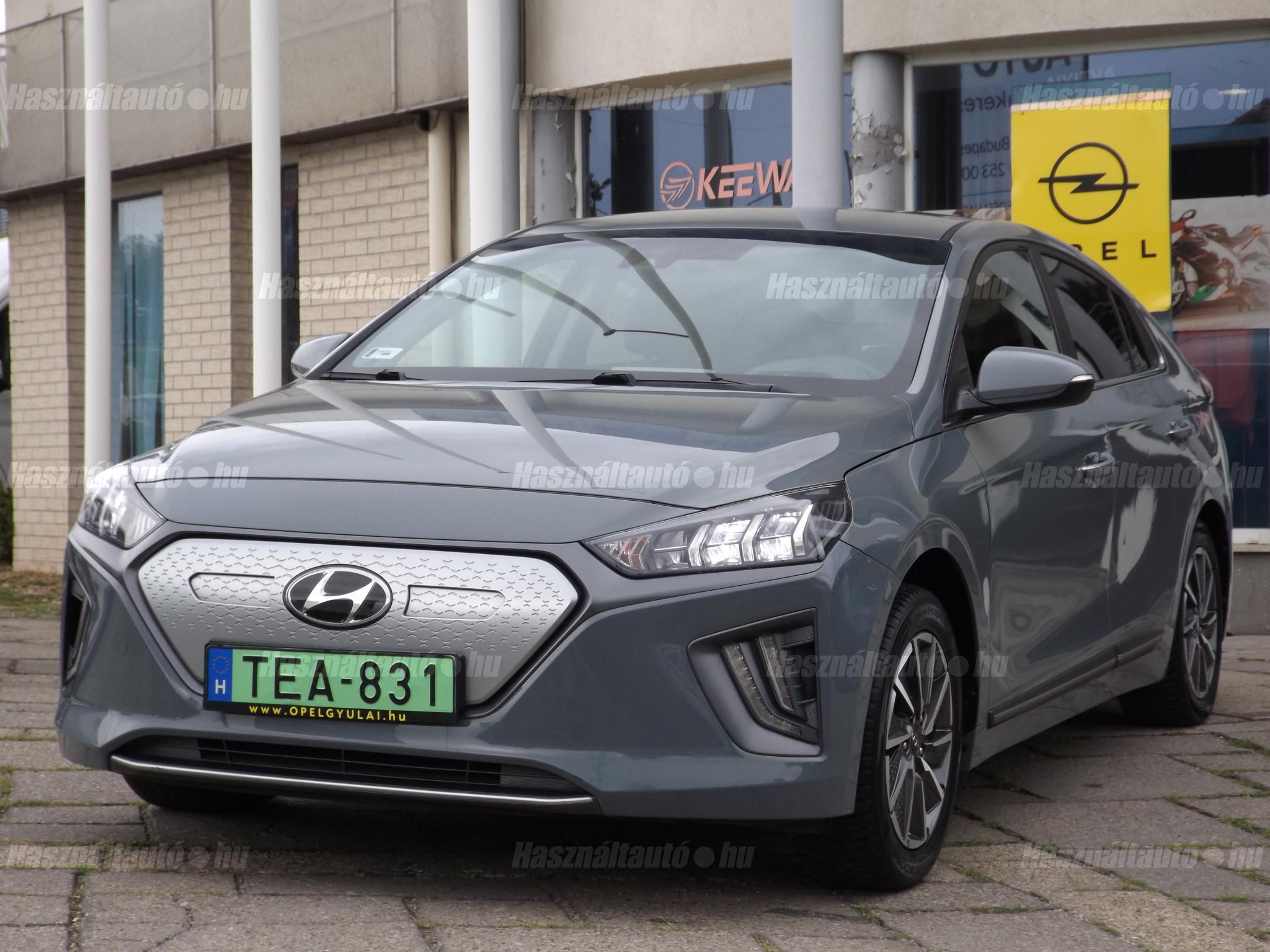 HYUNDAI IONIQ