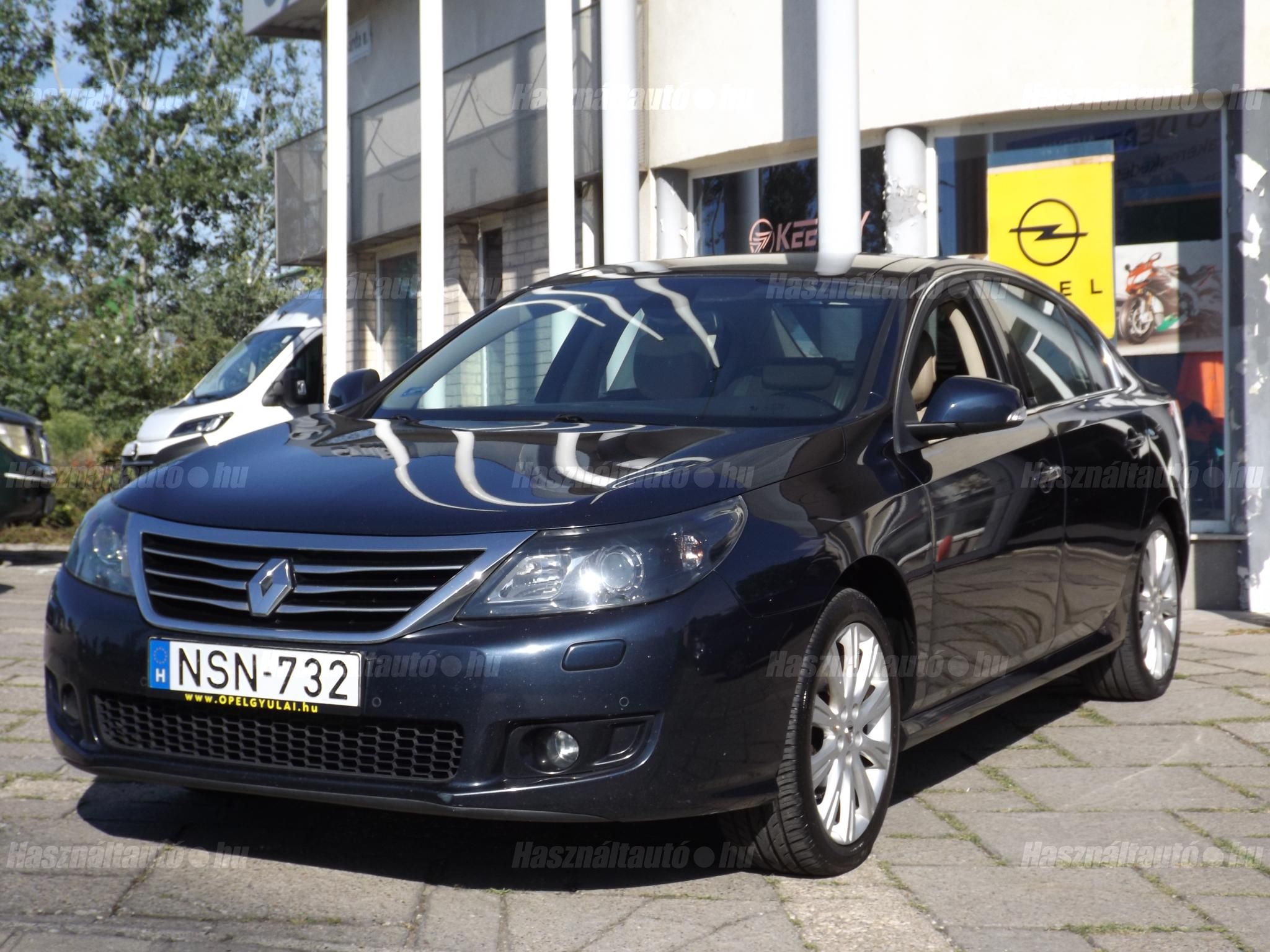 RENAULT LATITUDE