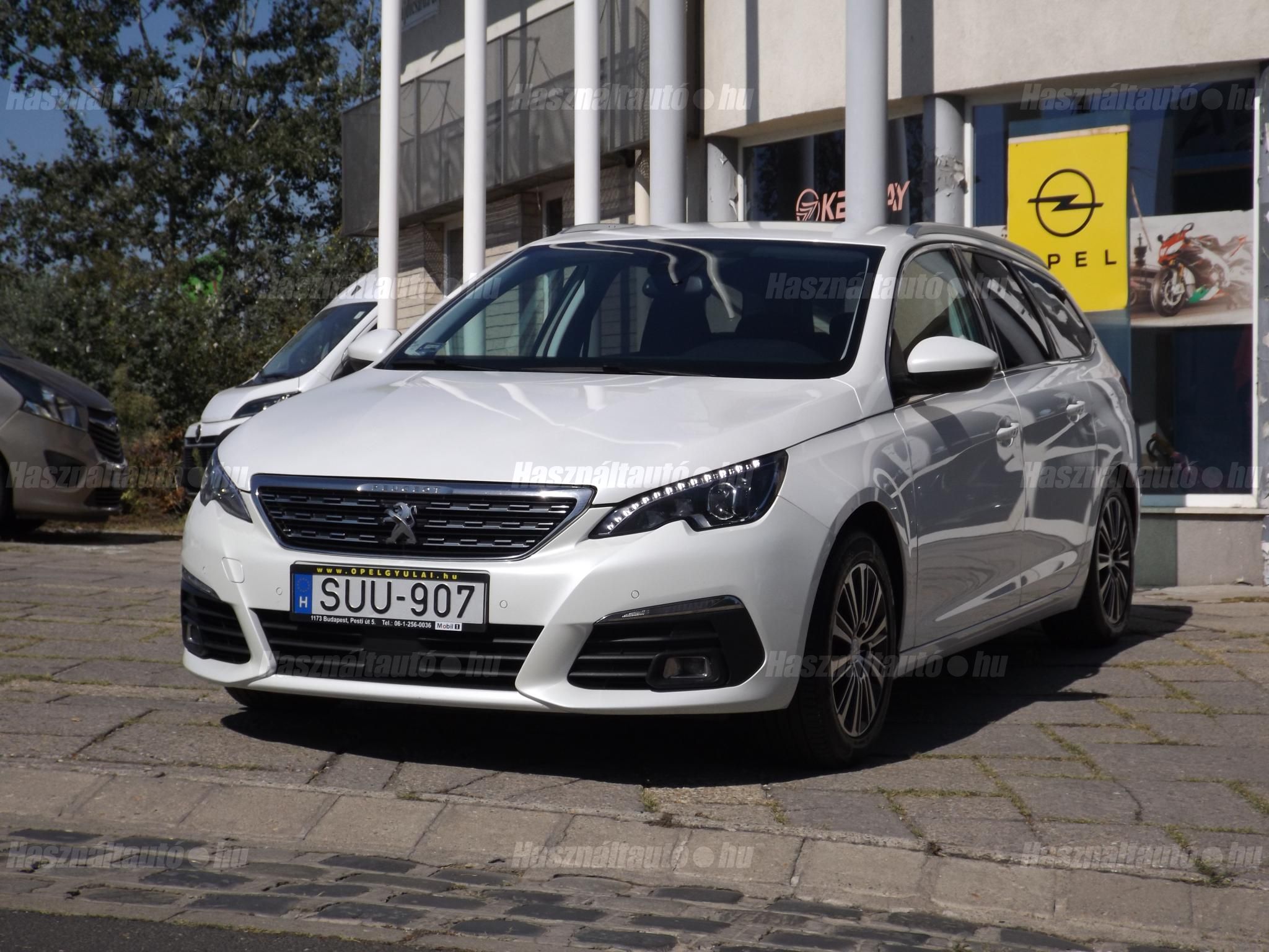 PEUGEOT 308