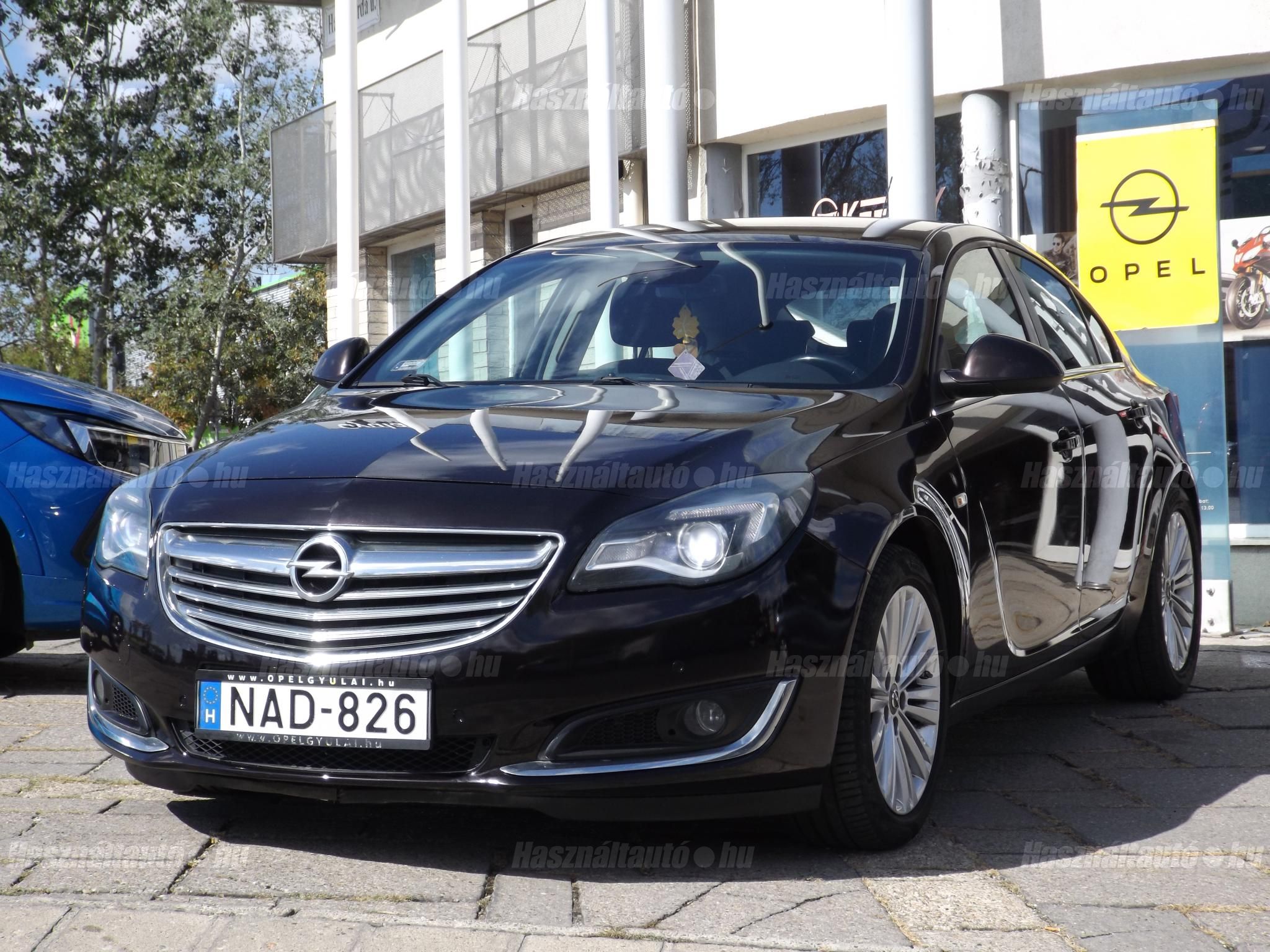 OPEL INSIGNIA