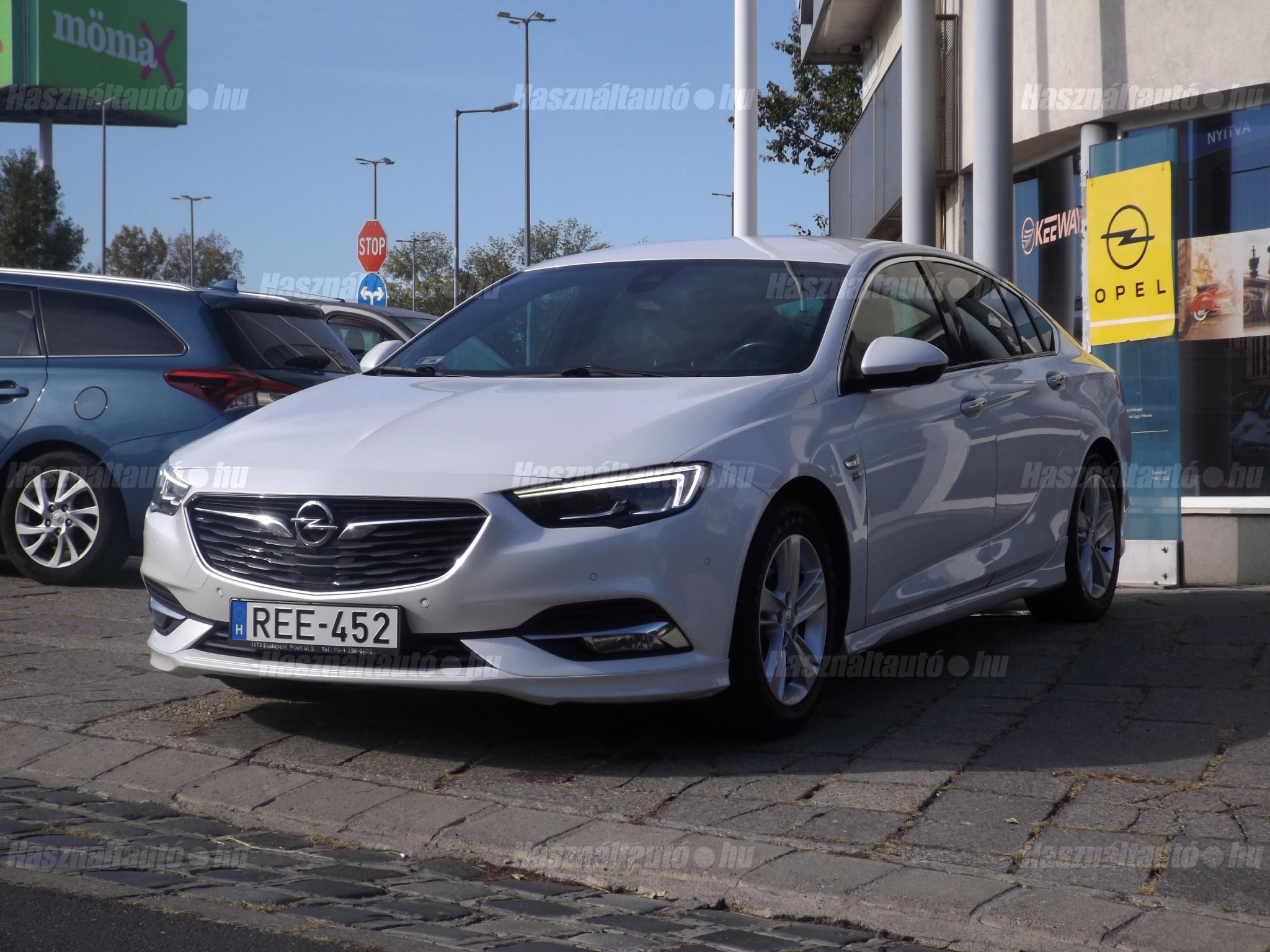 OPEL INSIGNIA