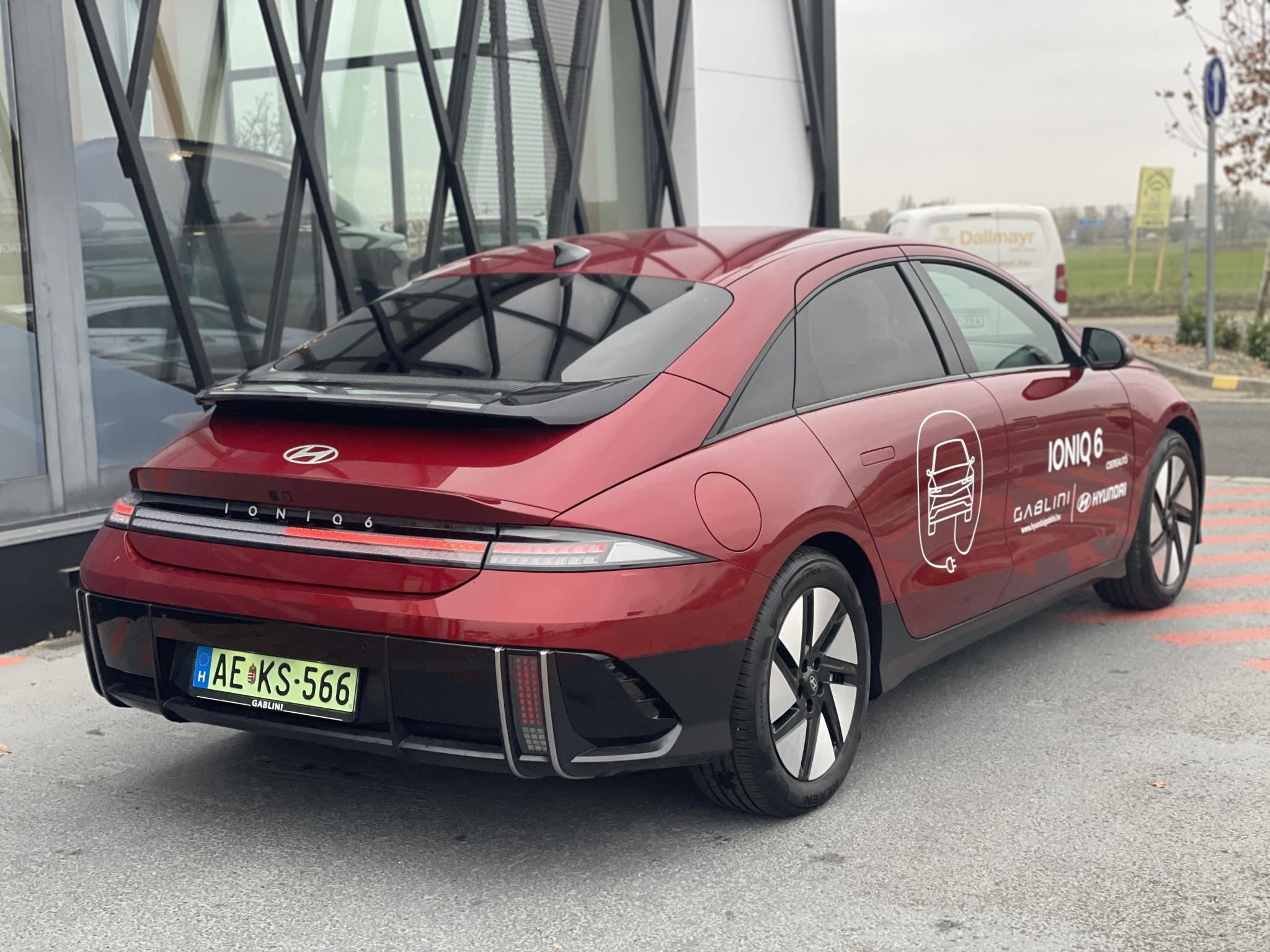 HYUNDAI IONIQ 6 77,4kWh Prime Első tulajdonos! Gyári garanciális! - 4. kép