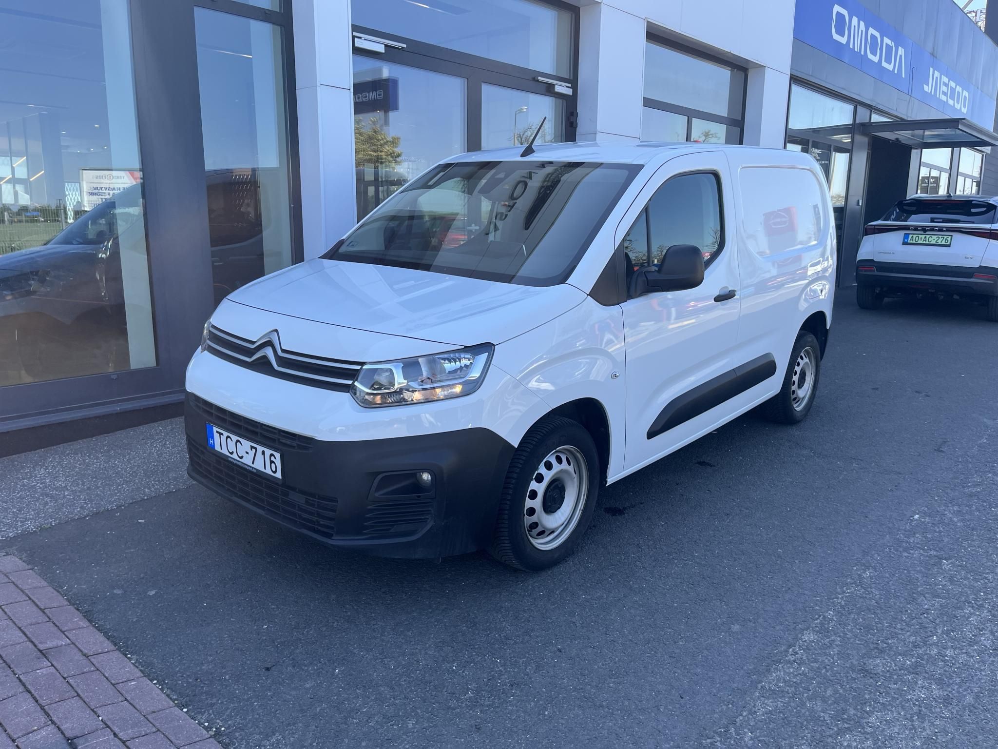 CITROEN BERLINGO 1.5 BlueHDi 130 Driver M 1000 EAT8 Magyarországi! Automata! Vezetett szervizkönyv! - 3. kép