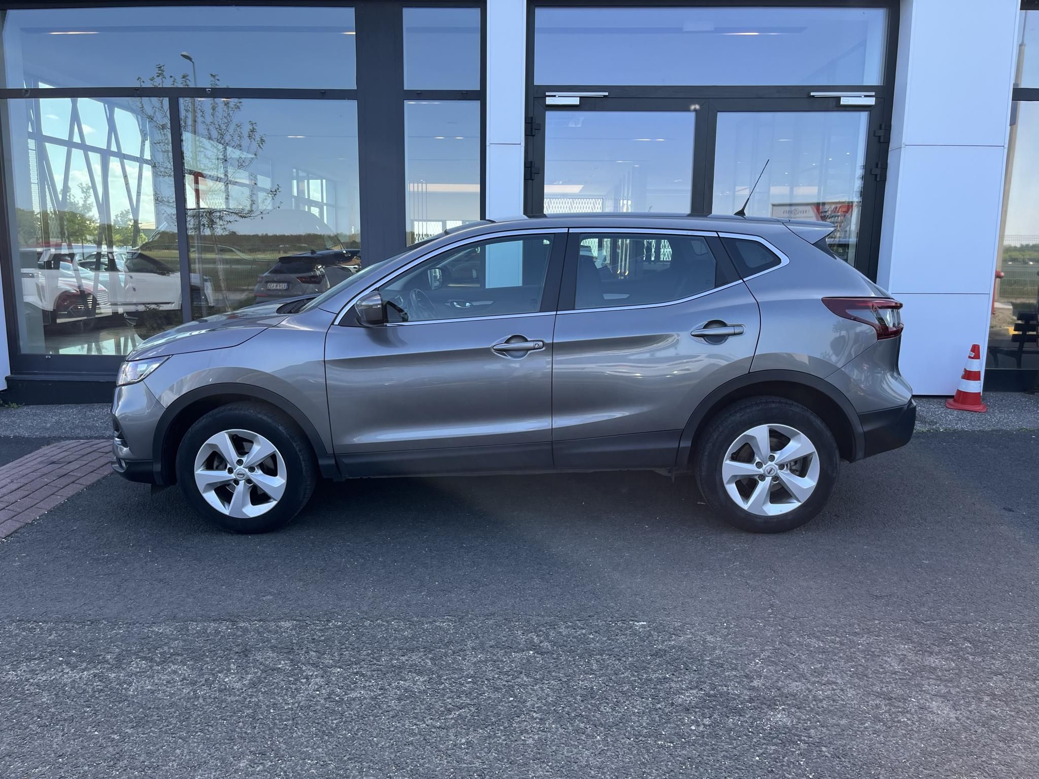 NISSAN QASHQAI 1.3 DIG-T Acenta Magyarországi! Leinformálható! Vezetett szervizkönyv! - 4. kép