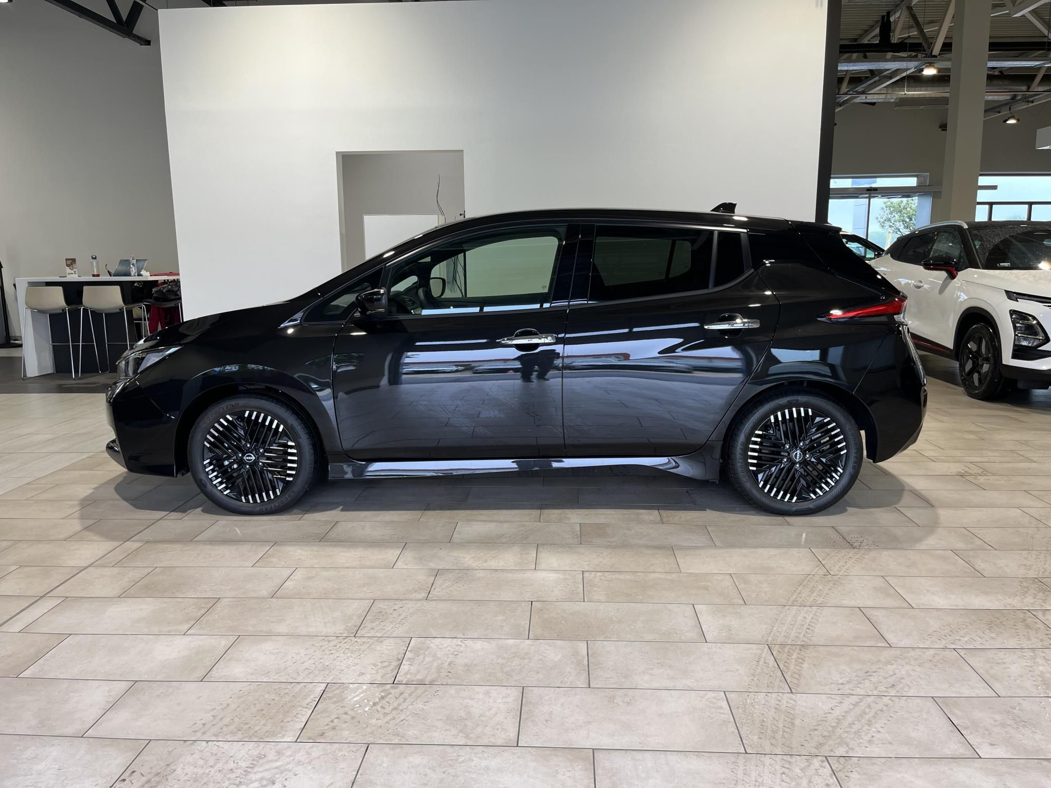 NISSAN LEAF N-Connecta 40kWh (Automata) ÚJ autó! 36Km! Magyarországi! Leinformálható! - 8. kép
