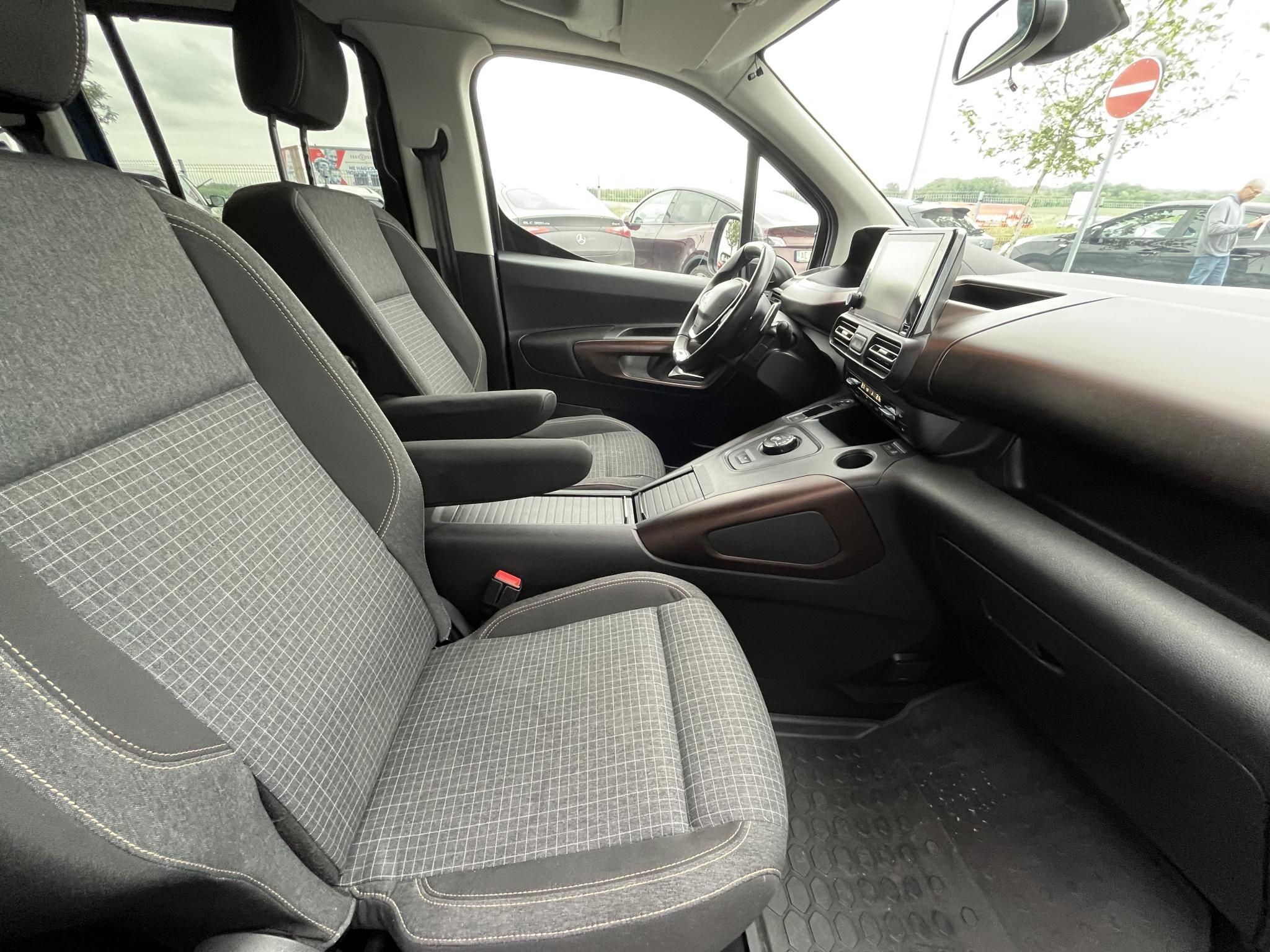 PEUGEOT RIFTER 1.5 BlueHDi Allure S&S EAT8 GT Line! Garanciális! Magyarországi! Leinformálható! Vezetett szervizkönyv! - 11. kép