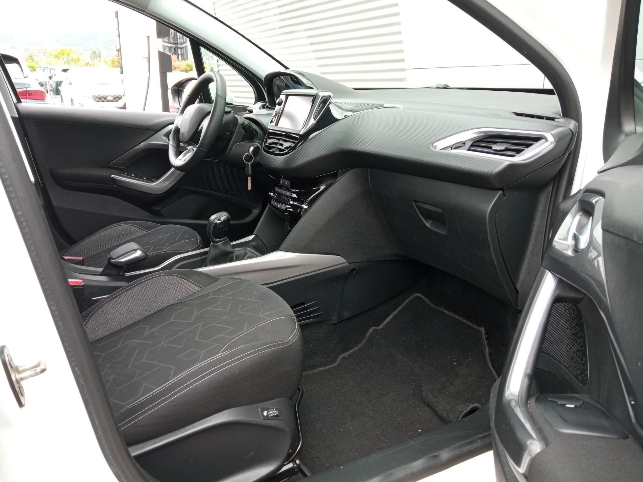 PEUGEOT 2008 1.2 PureTech Active Magyarországi! Vezetett szervizkönyv! Ülésfűtés! Tolatókamera! - 10. kép
