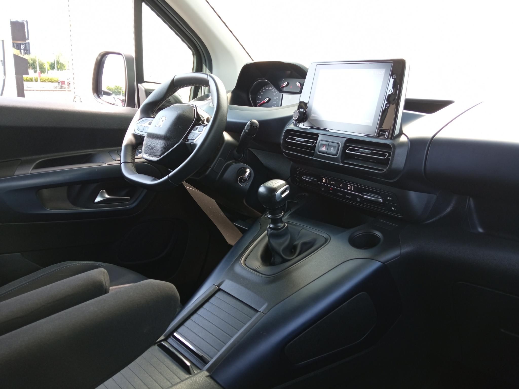 PEUGEOT RIFTER 1.5 BlueHDi Allure S&S L2 (7 személyes ) Magyarországi! Vezetett szervizkönyv! 7 személyes! - 9. kép