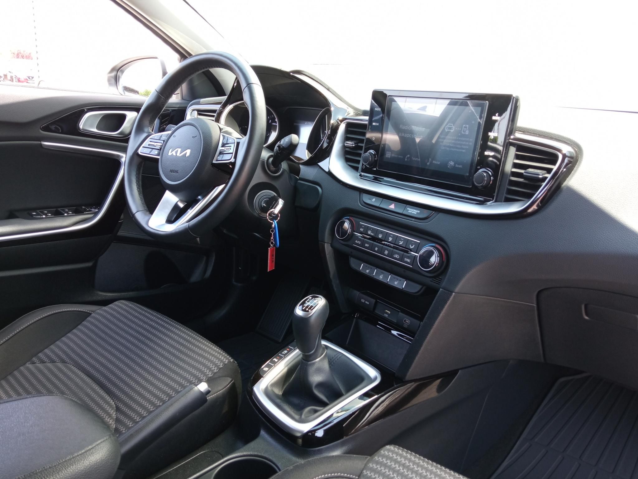 KIA CEE'D Ceed SW 1.5 T-GDI Gold Ülésfűtés-kormányfűtés! Tolatókamera! Magyarországi! - 10. kép