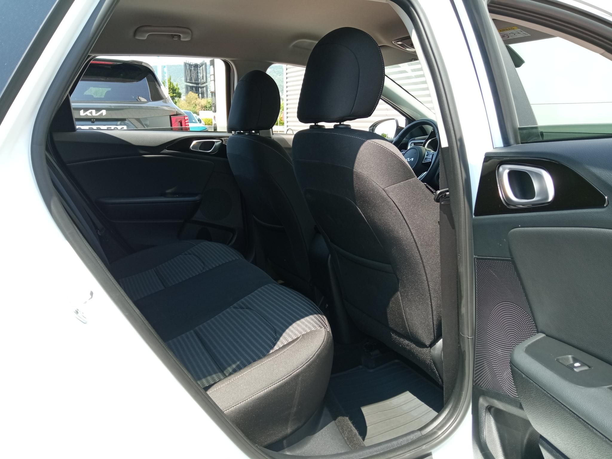 KIA CEE'D Ceed SW 1.5 T-GDI Gold Ülésfűtés-kormányfűtés! Tolatókamera! Magyarországi! - 11. kép