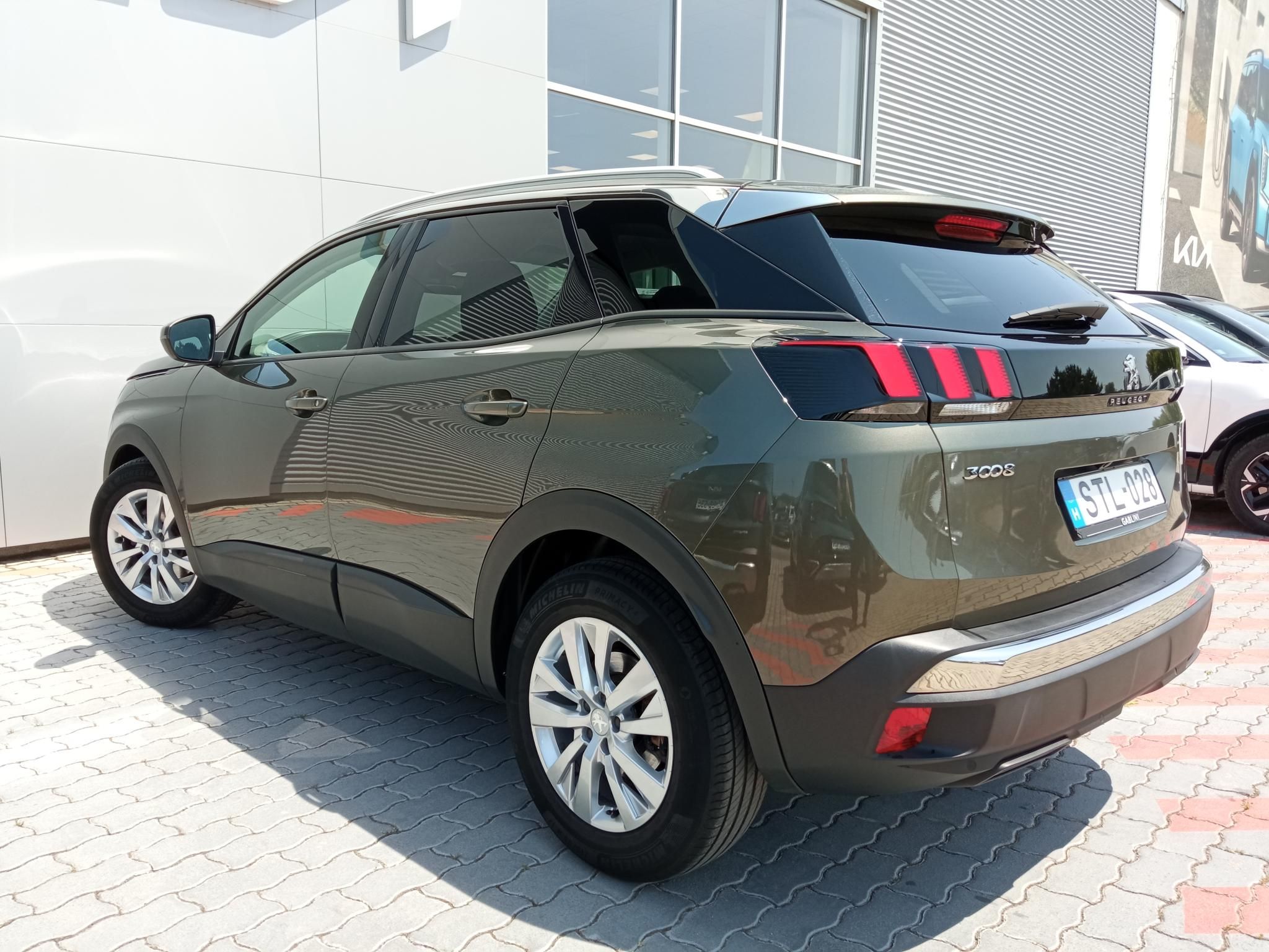 PEUGEOT 3008 1.2 PureTech Allure EAT8 Magyarországi! Automata! - 4. kép