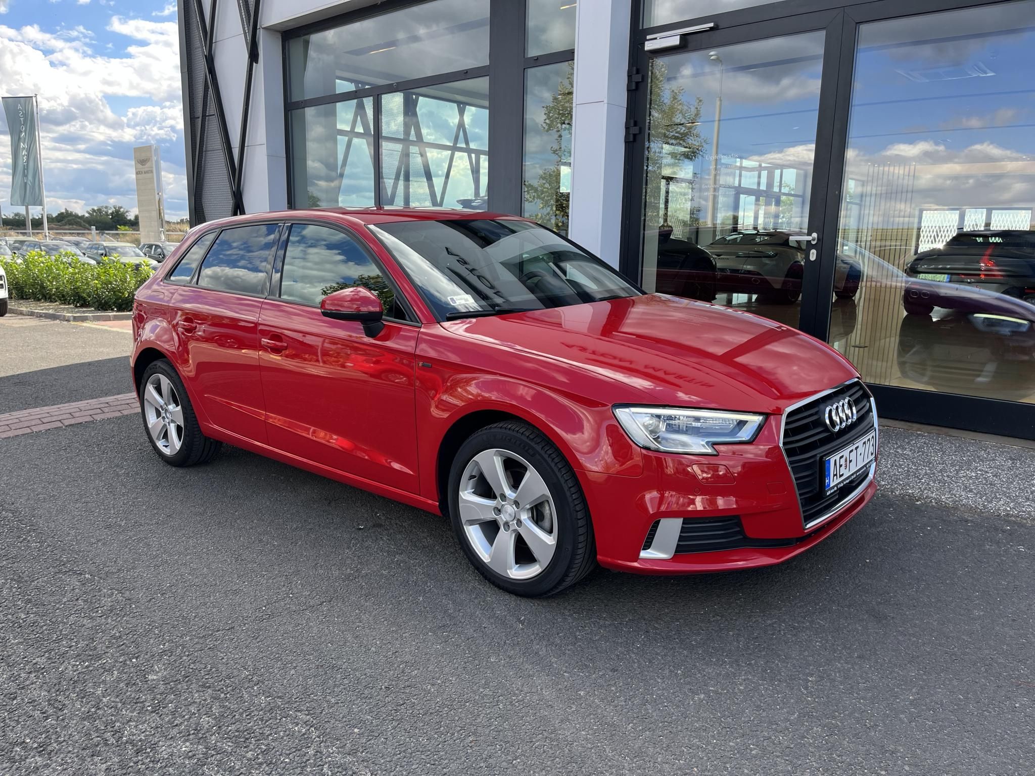 AUDI A3 Sportback 1.0 TFSI Sport S-Line! Navigáció! 33200! - 1. kép