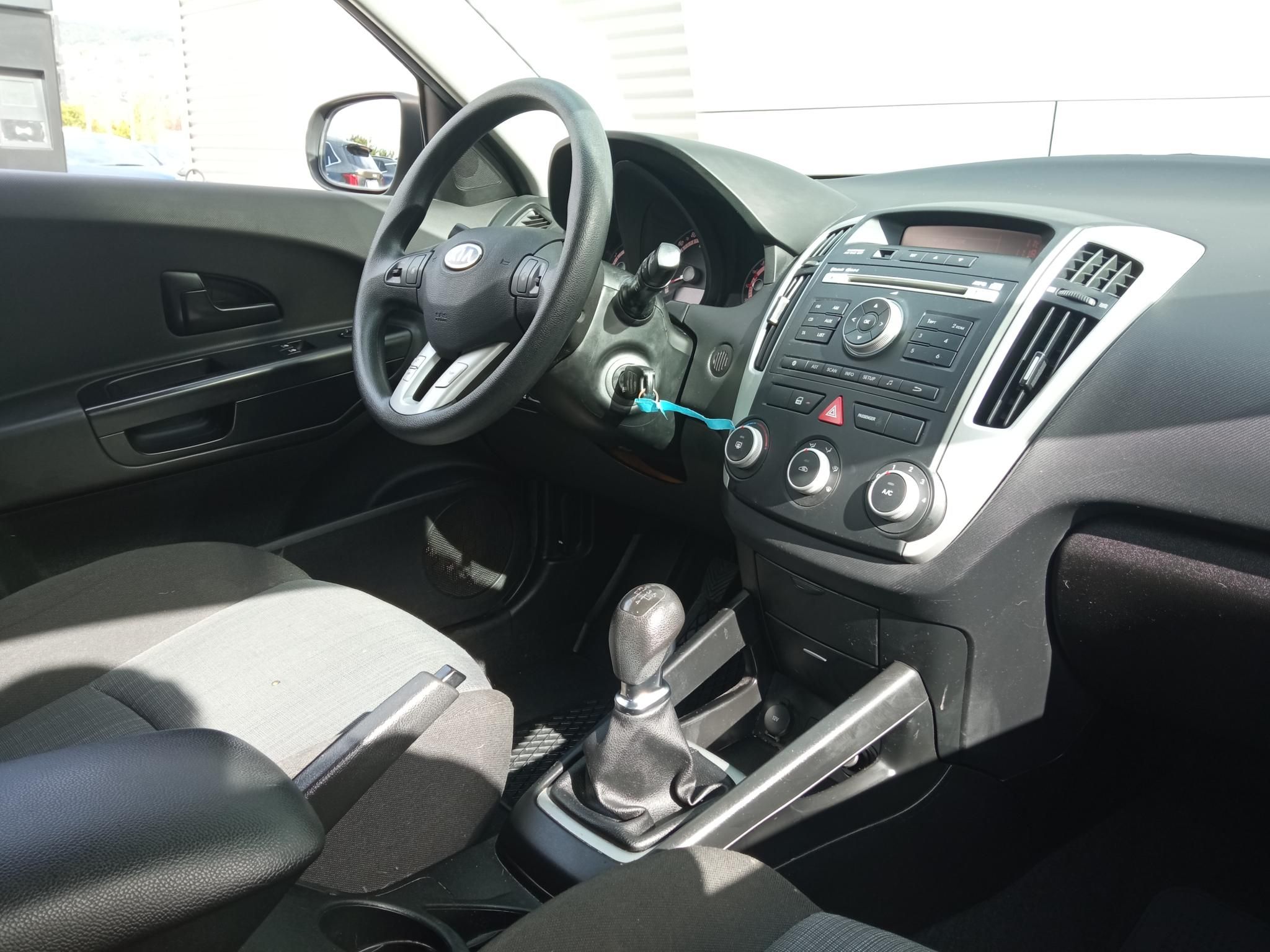KIA CEE'D 1.4 EX - 9. kép