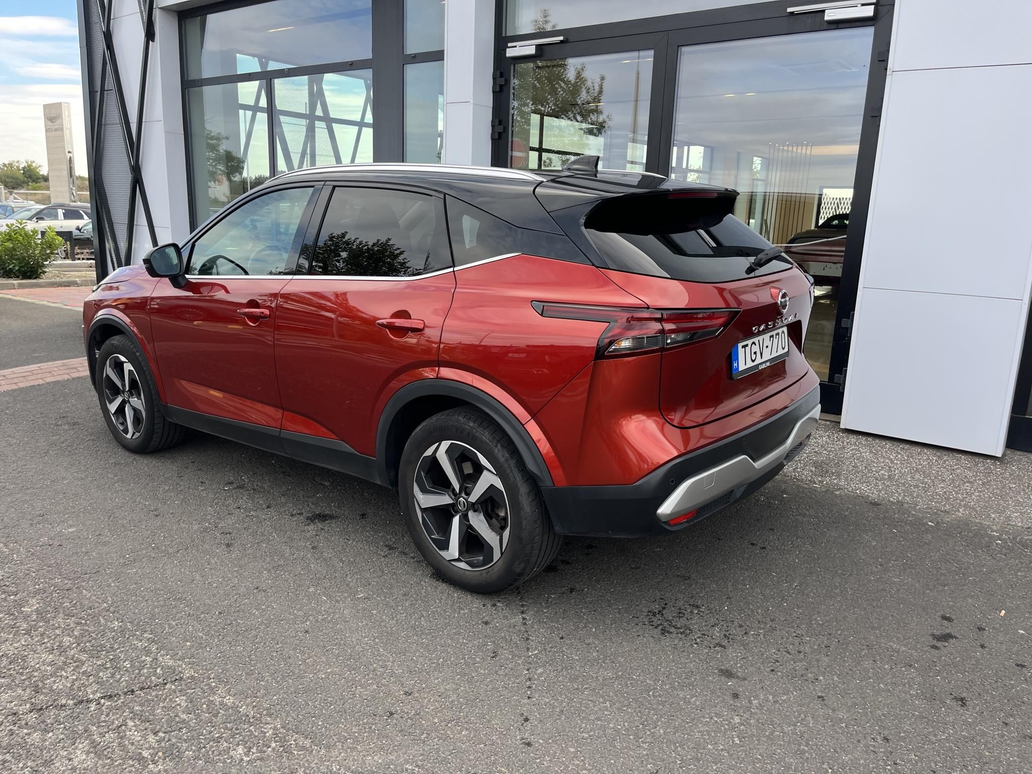 NISSAN QASHQAI 1.3 DIG-T Mild Hybrid N-Connecta X-Tronic Magyarországi! Leinformálható! Üvegtető! Navigáció! - 7. kép
