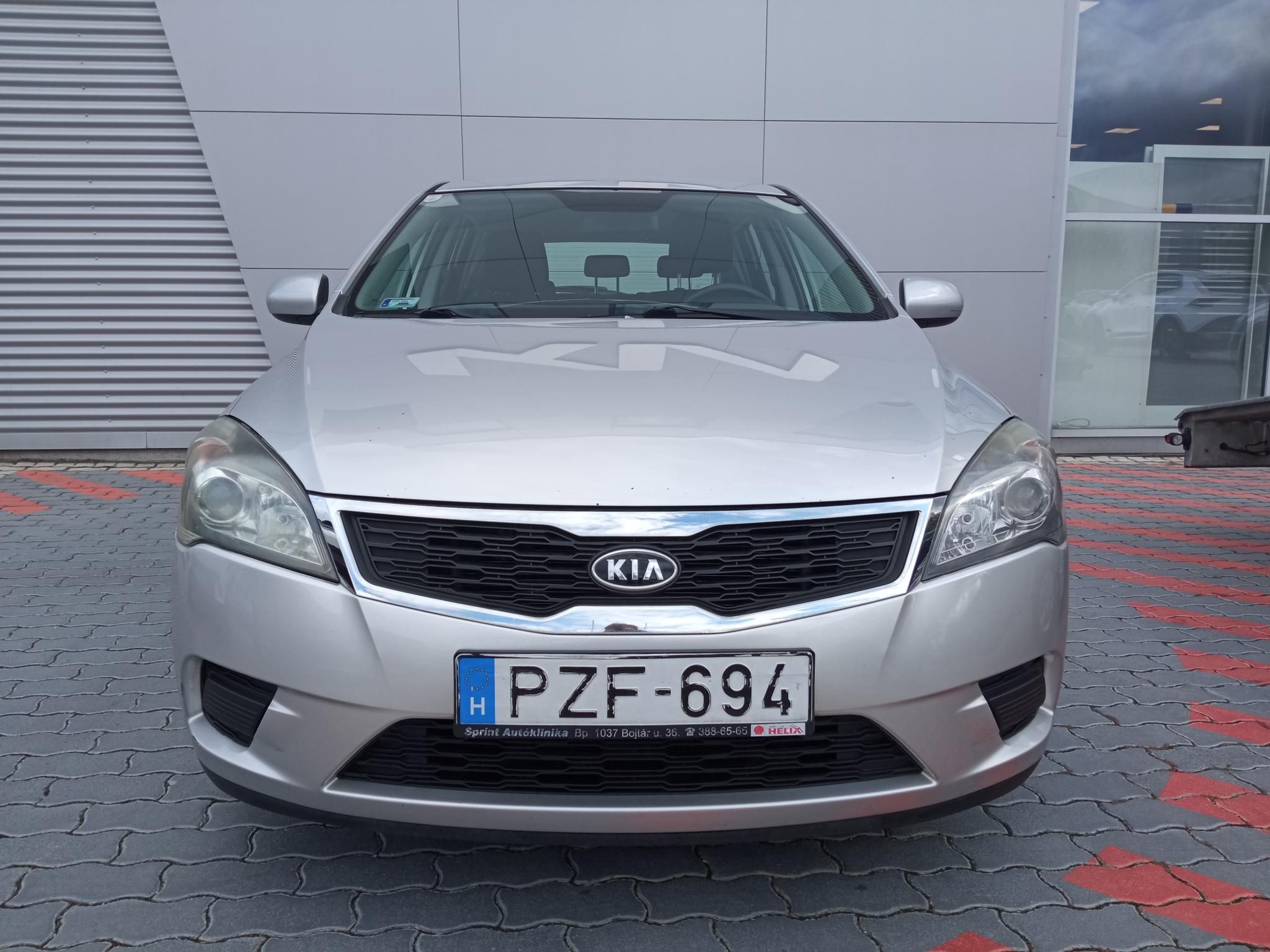 KIA CEE'D 1.4 EX - 2. kép