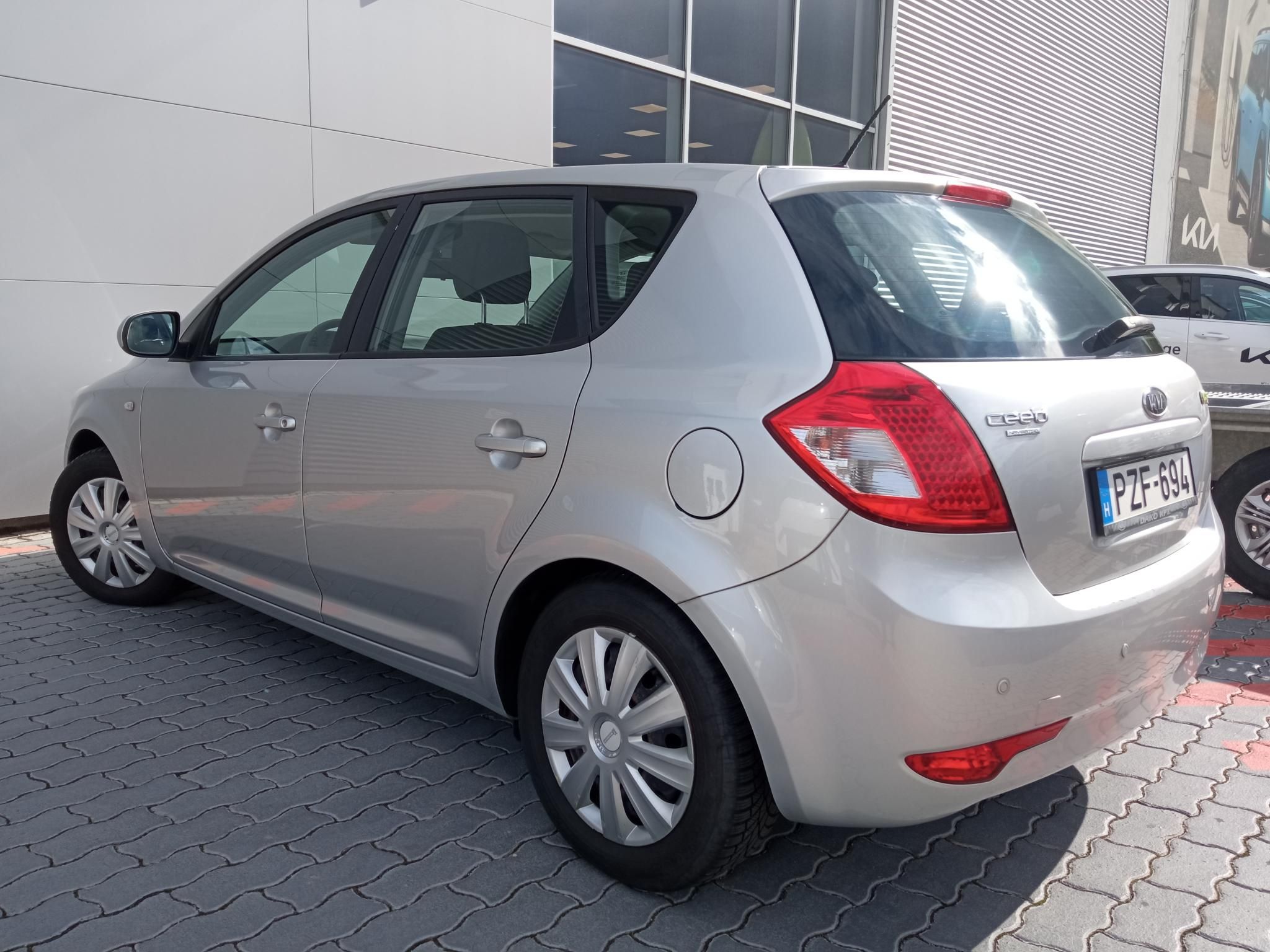 KIA CEE'D 1.4 EX - 4. kép