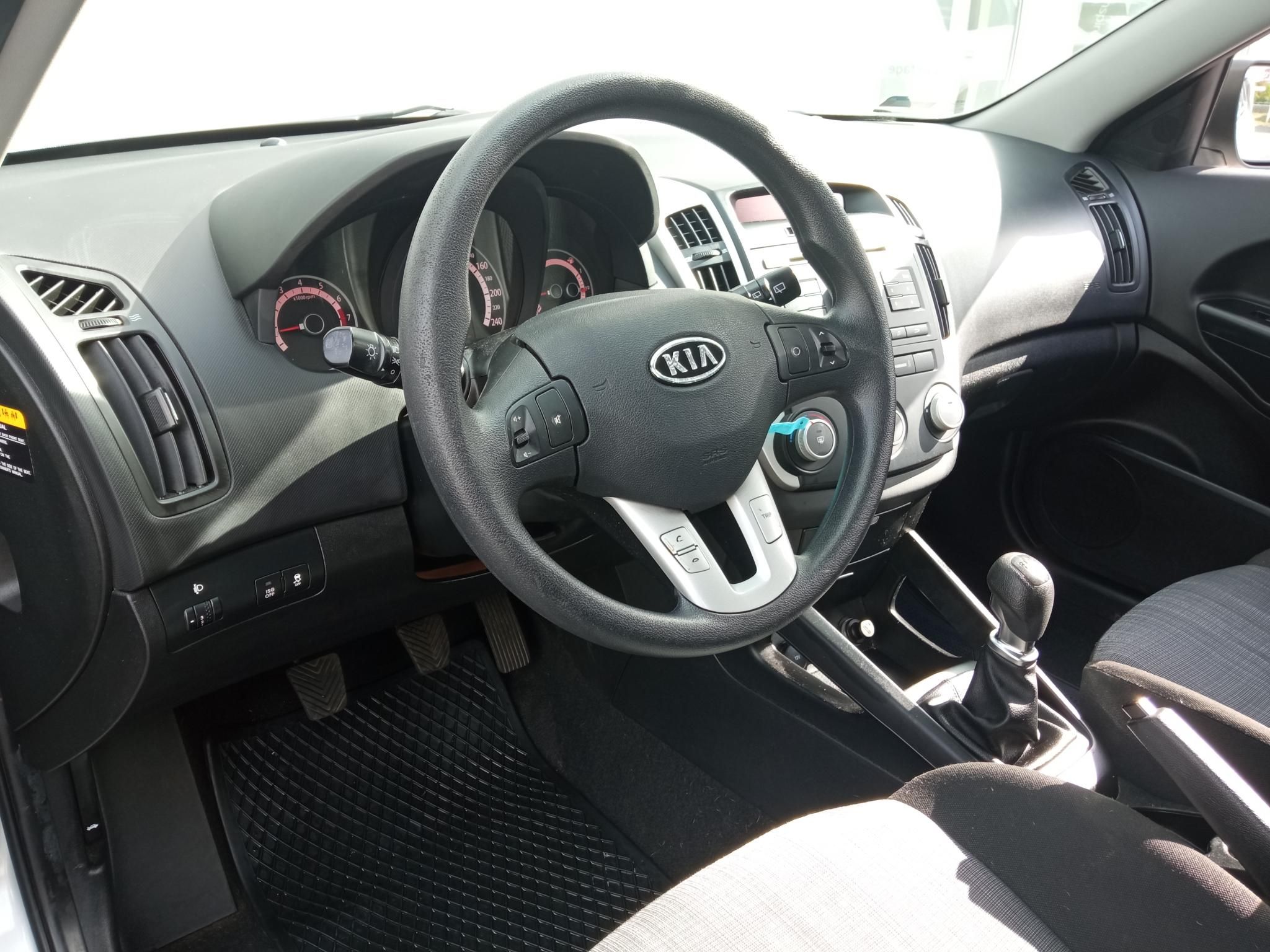 KIA CEE'D 1.4 EX - 8. kép