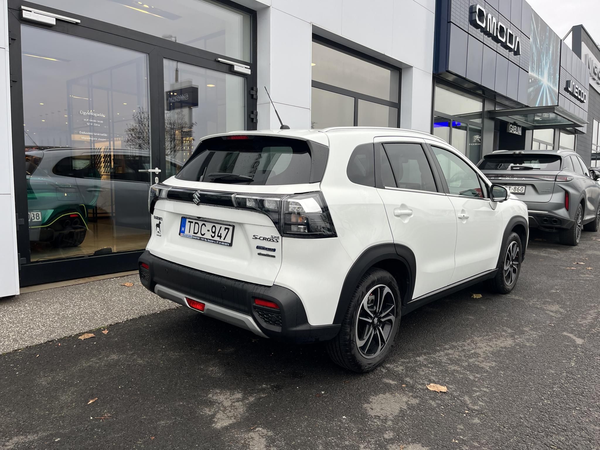 SUZUKI SX4 S-CROSS 1.4 Hybrid GLX 4WD (Automata) Garanciális! Leinformálható! Nyitható üvegtető! - 5. kép