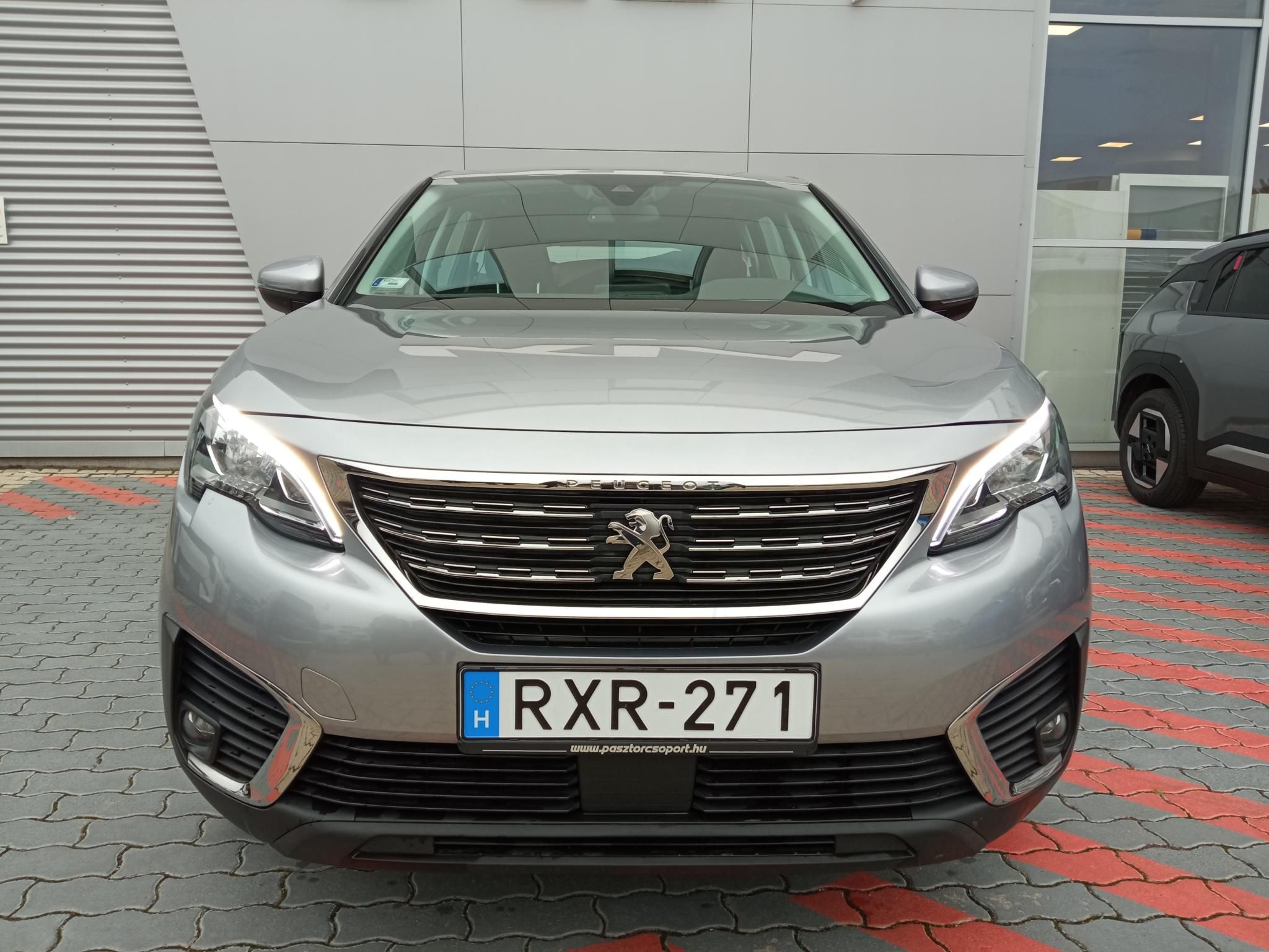 PEUGEOT 5008 1.2 PureTech Active S&S (7 személyes ) Magyarországi! 7 személyes! Vezetett szervizkönyv! - 2. kép