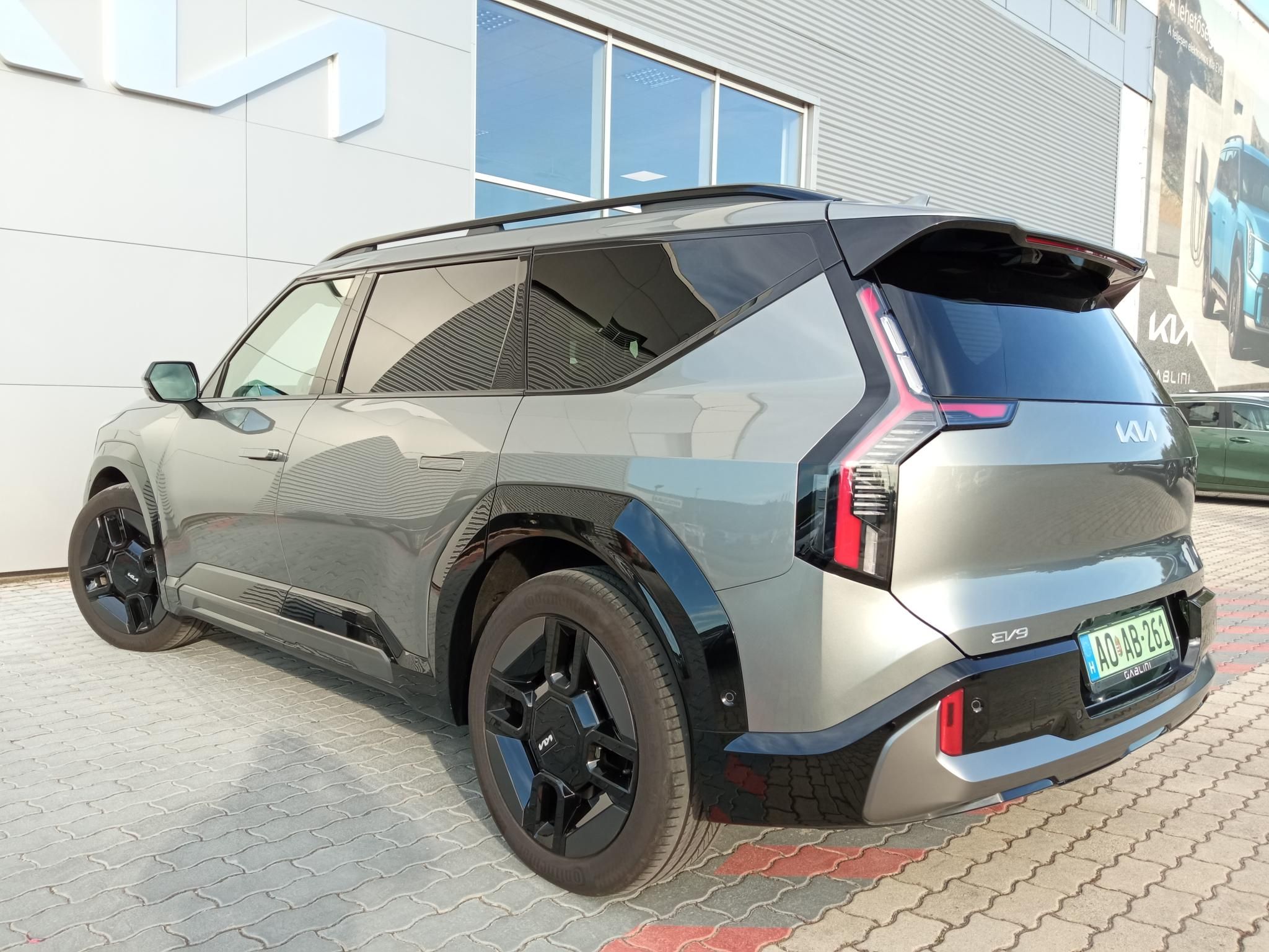 KIA EV9 99,8kWh GT-Line 4WD [6személy] Lounge csomag! 6 személyes! Magyarországi! Garanciális! - 4. kép