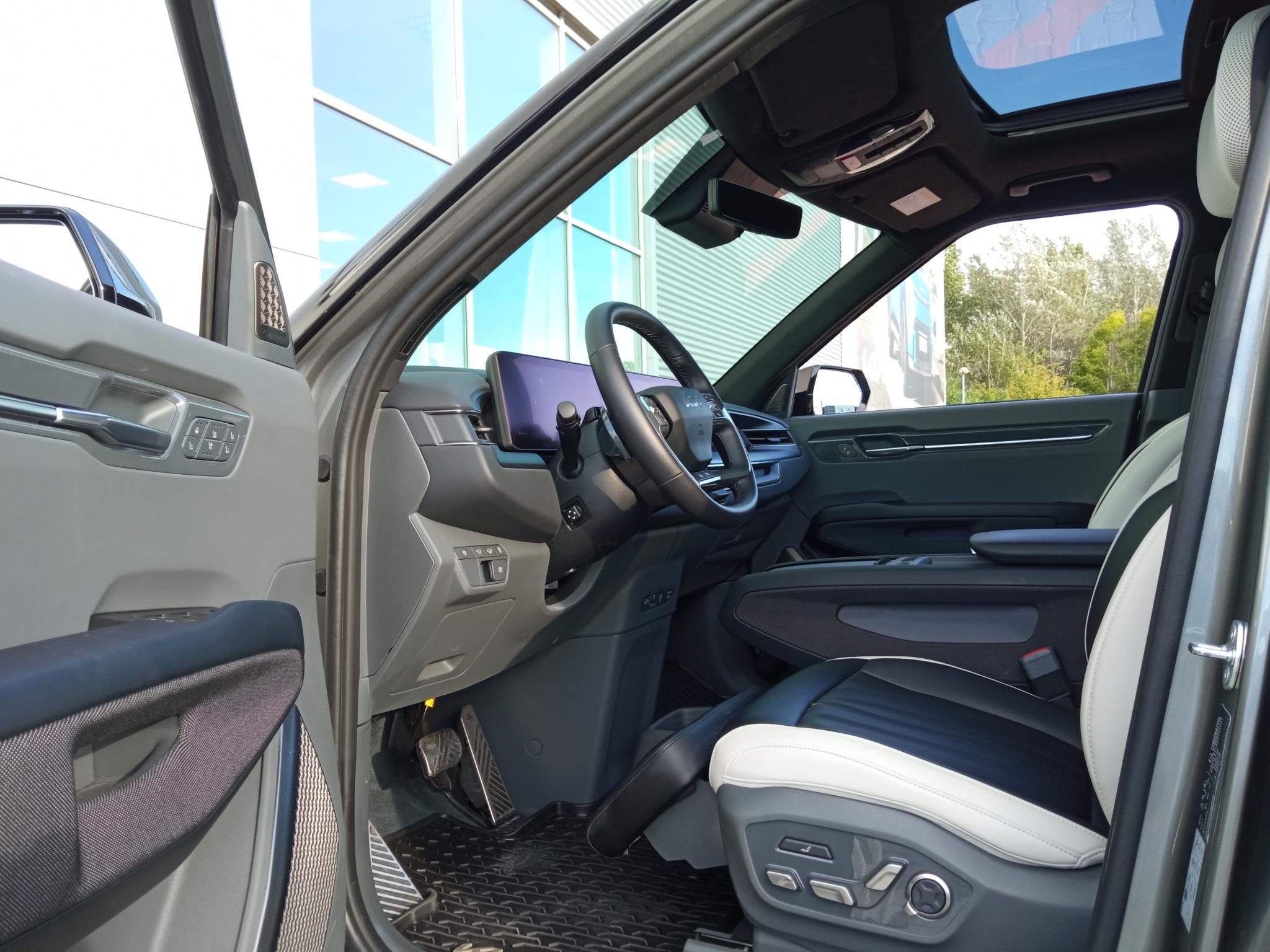 KIA EV9 99,8kWh GT-Line 4WD [6személy] Lounge csomag! 6 személyes! Magyarországi! Garanciális! - 7. kép